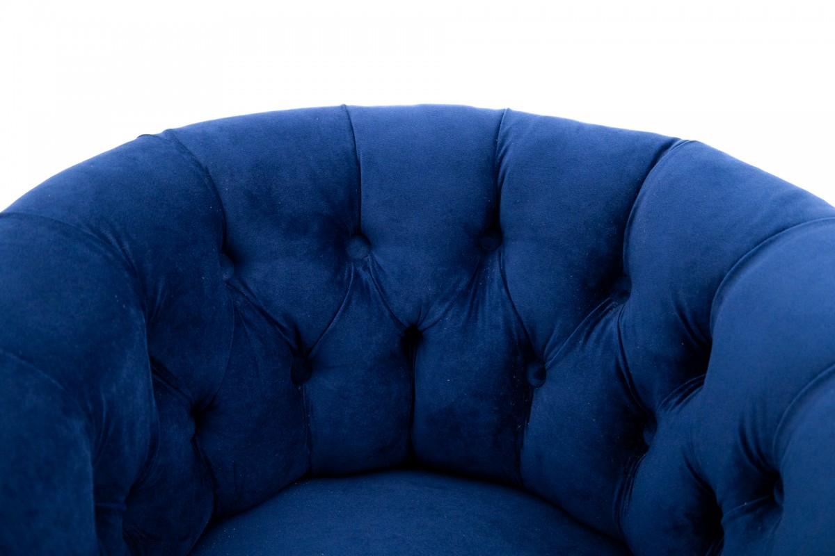 Antique armchair, Northern Europe, early 20th century. After renovation. In Good Condition For Sale In Chorzów, PL