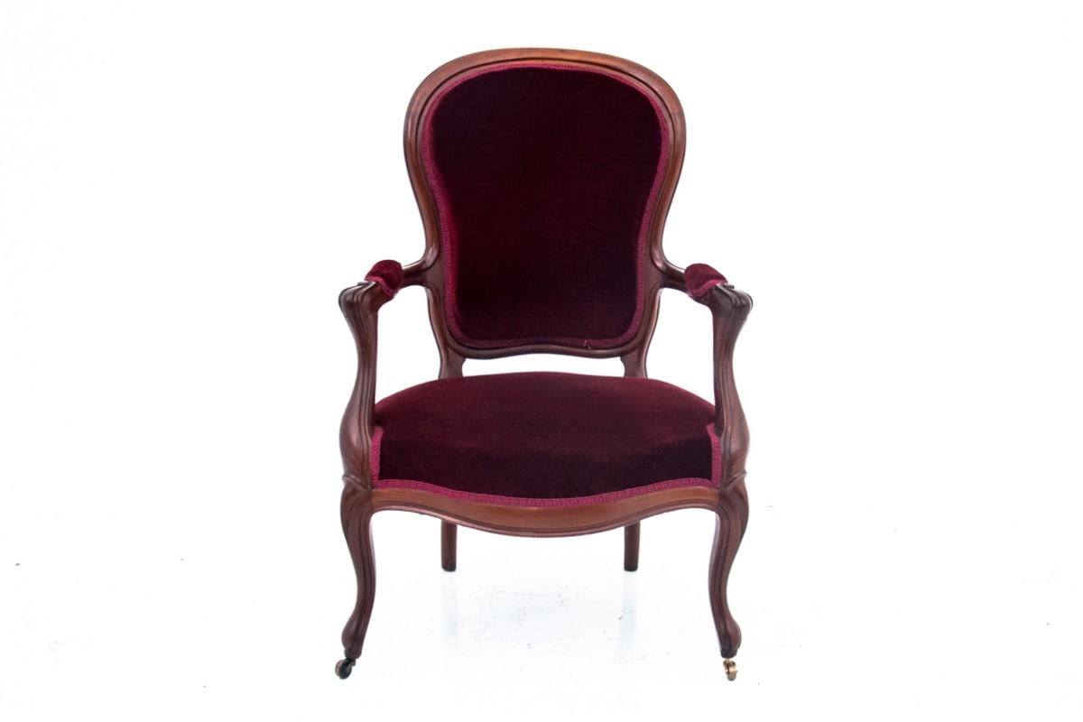 Antiker Sessel aus der Zeit um 1880.

Möbel in sehr gutem Zustand.

Maße: Höhe 98 cm / Sitzhöhe 38 cm / Breite 63 cm / Tiefe 62 cm