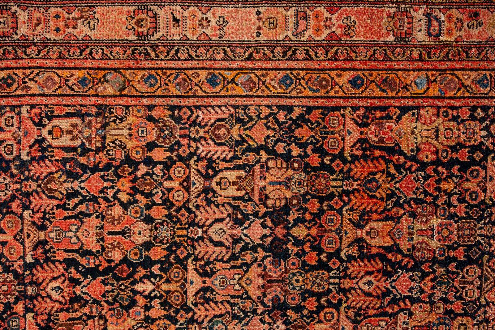 Antiker armenischer Teppich im Angebot 3