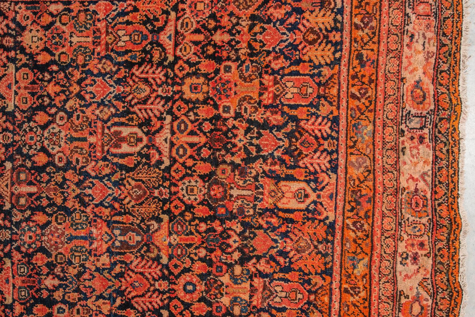 Antiker armenischer Teppich im Angebot 4
