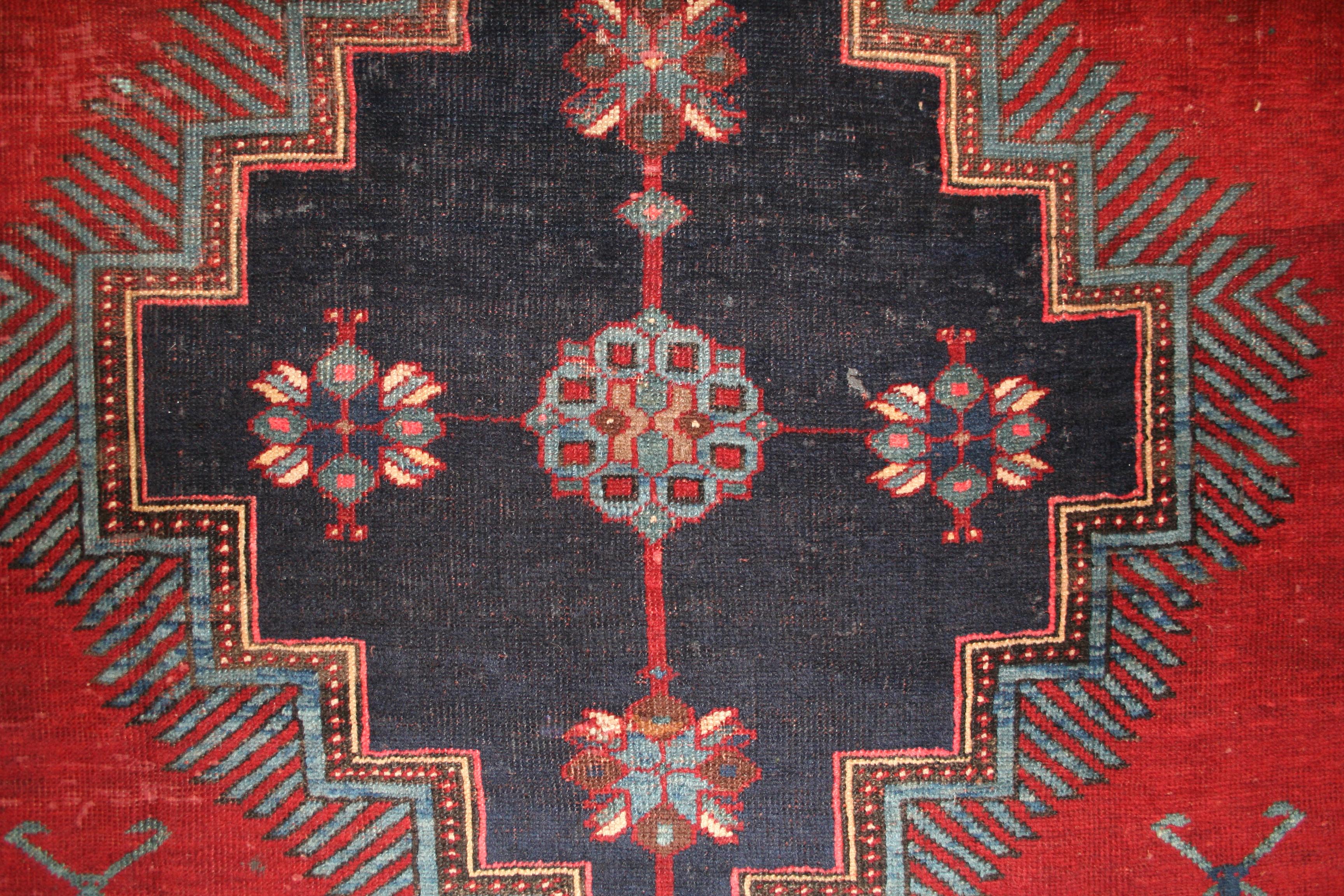 Antigua alfombra kazaka armenia caucásica en raro formato grande Kazajo en venta