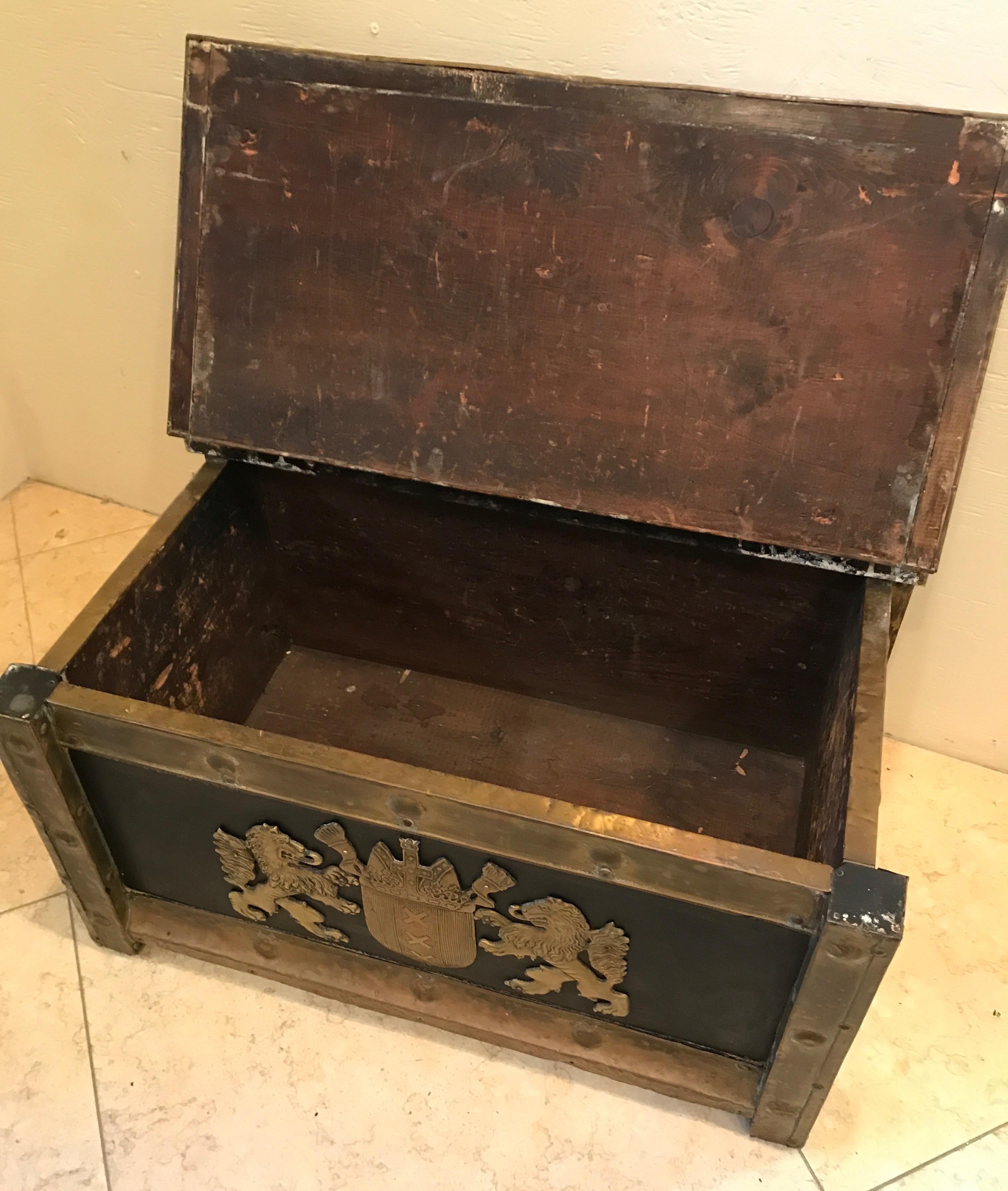 Antique English  Armorial Trunk For Sale 1