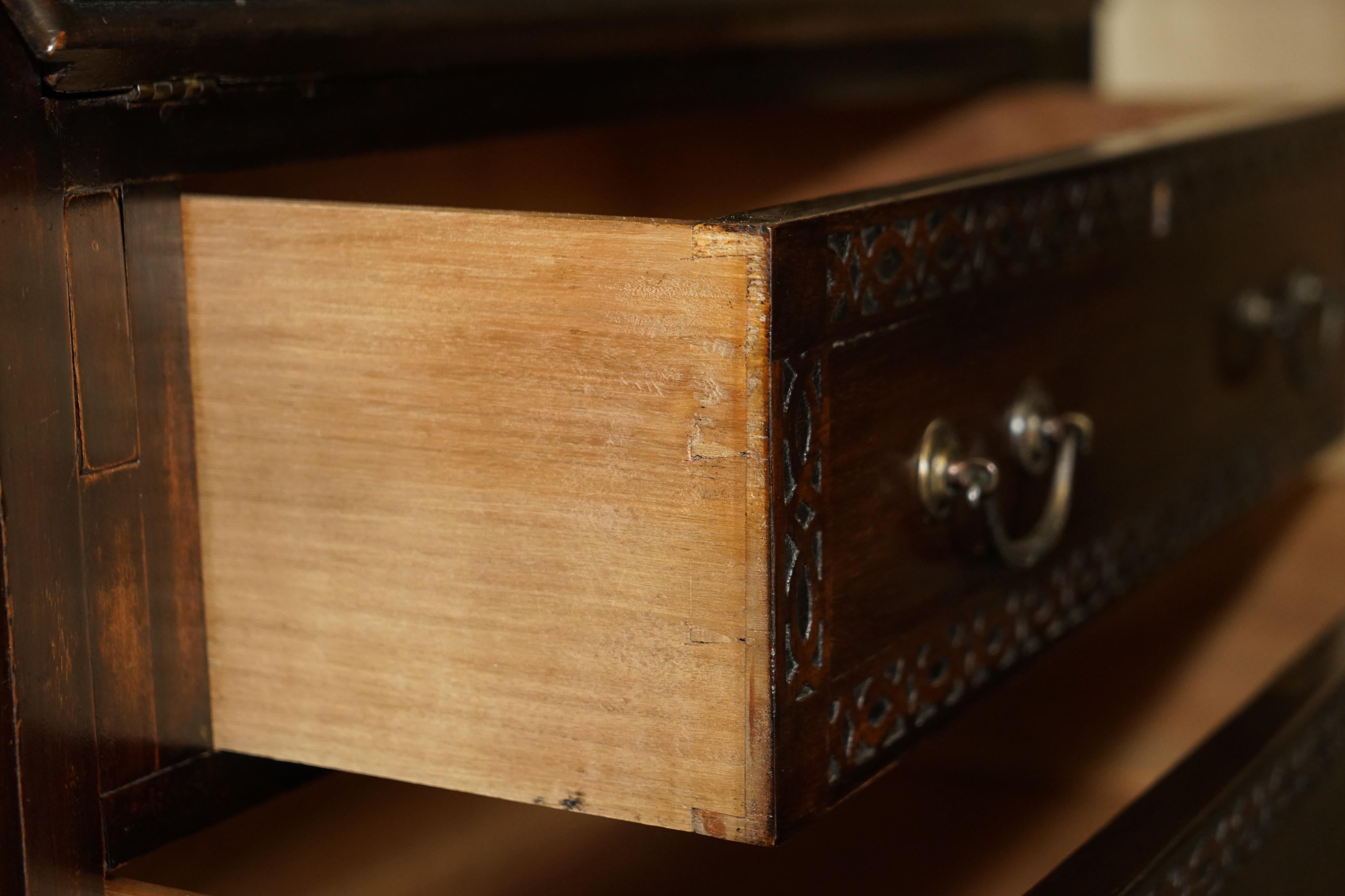 Antiker antiker Arnold Bros Hartholz Chippendale-Schreibtisch aus schönem Holz im Angebot 14