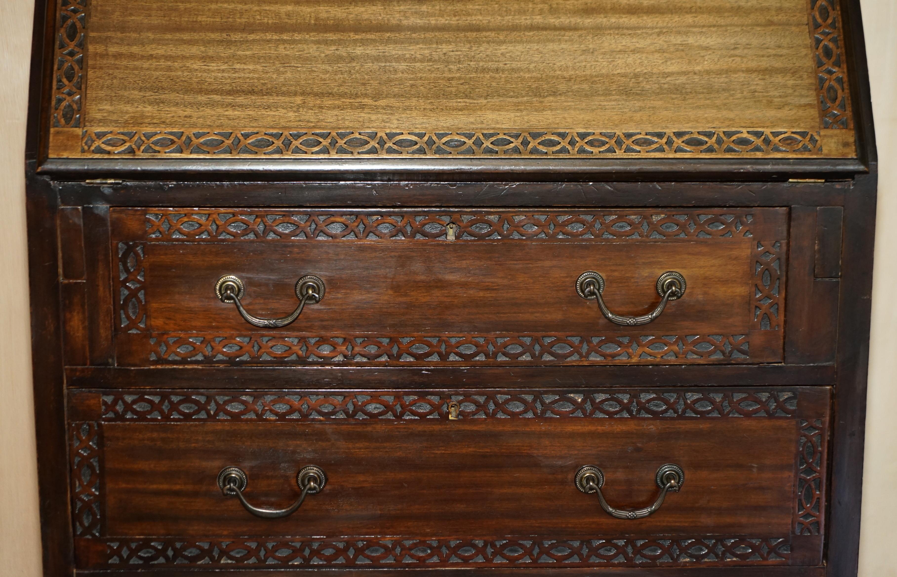 Antiker antiker Arnold Bros Hartholz Chippendale-Schreibtisch aus schönem Holz im Angebot 2