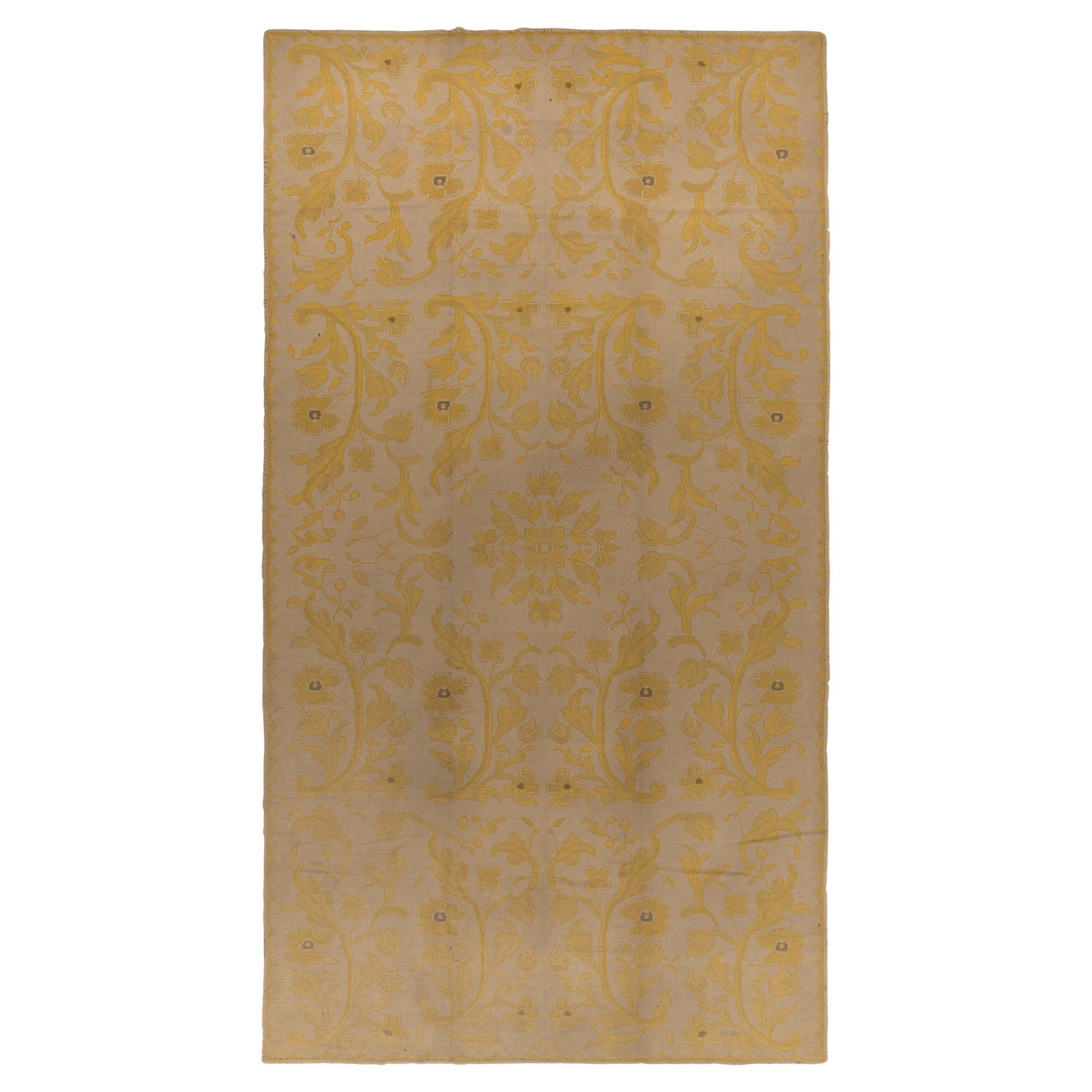 Antiker Arraiolos Nadelspitze-Teppich in Beige & Gold mit Blumenmuster