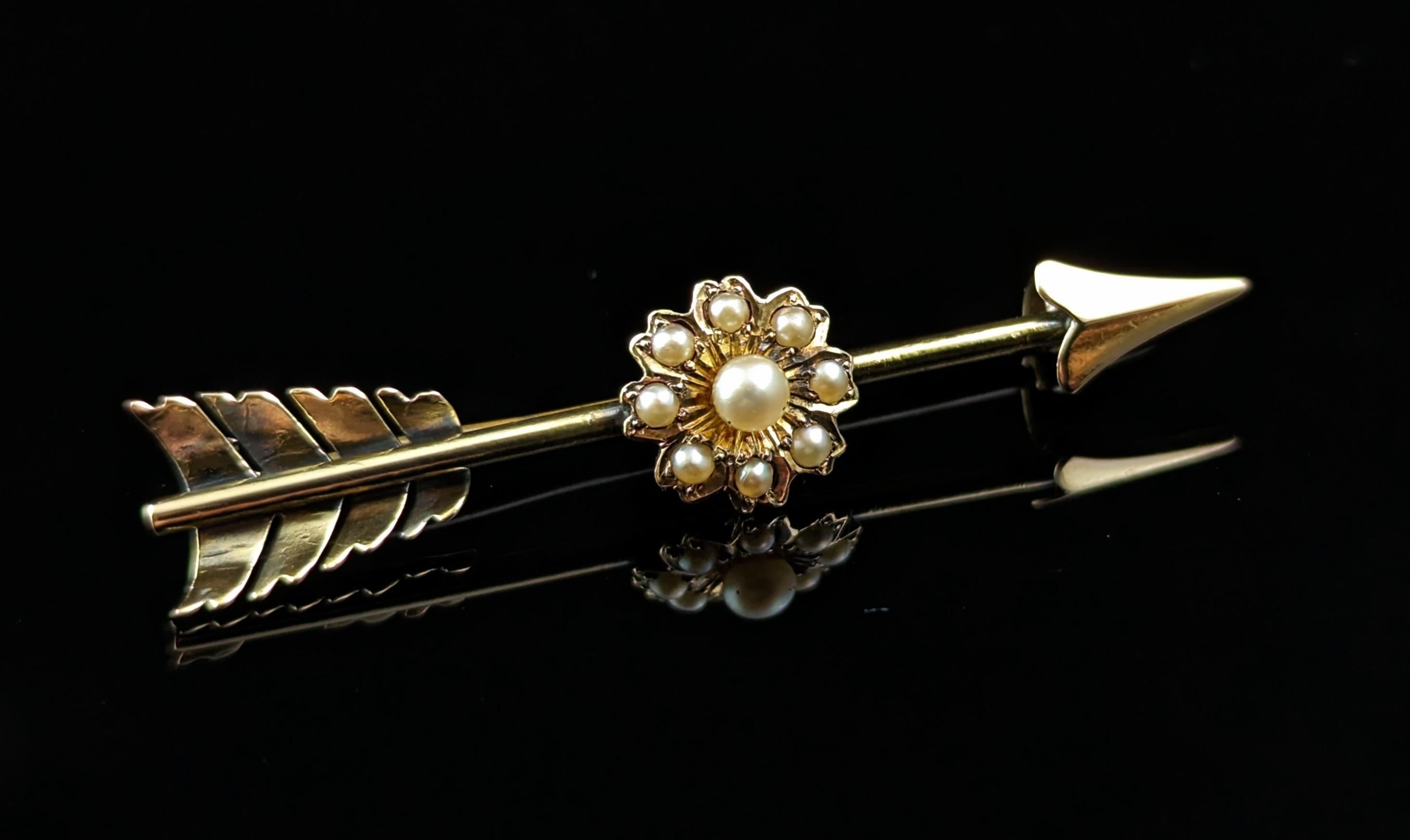 Women's Antique Arrow and flower brooch, 9k gold and pearl  For Sale