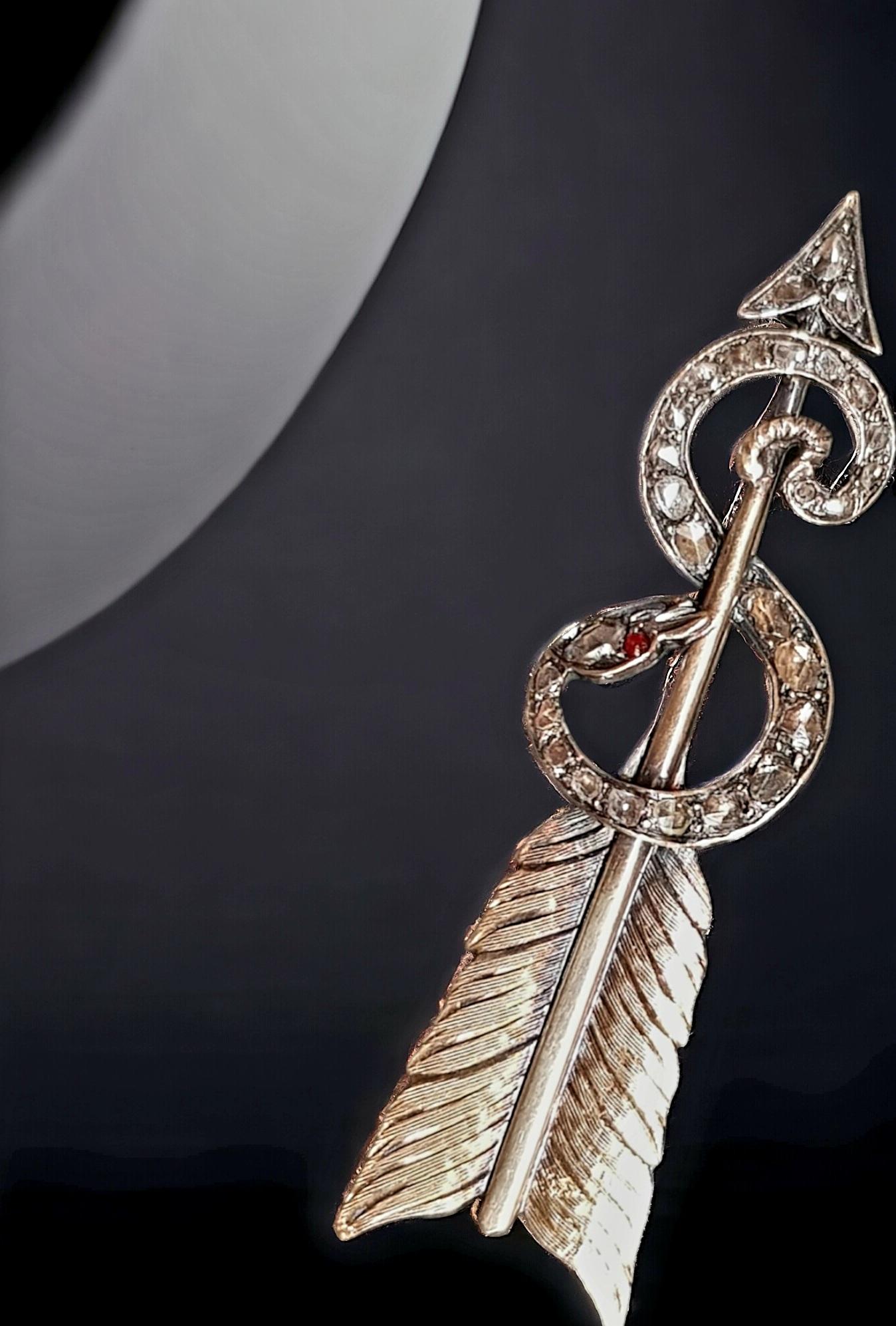 Antique Arrow and Snake Diamond Silver and Gold Brooch (France) late19th Century For Sale 1
