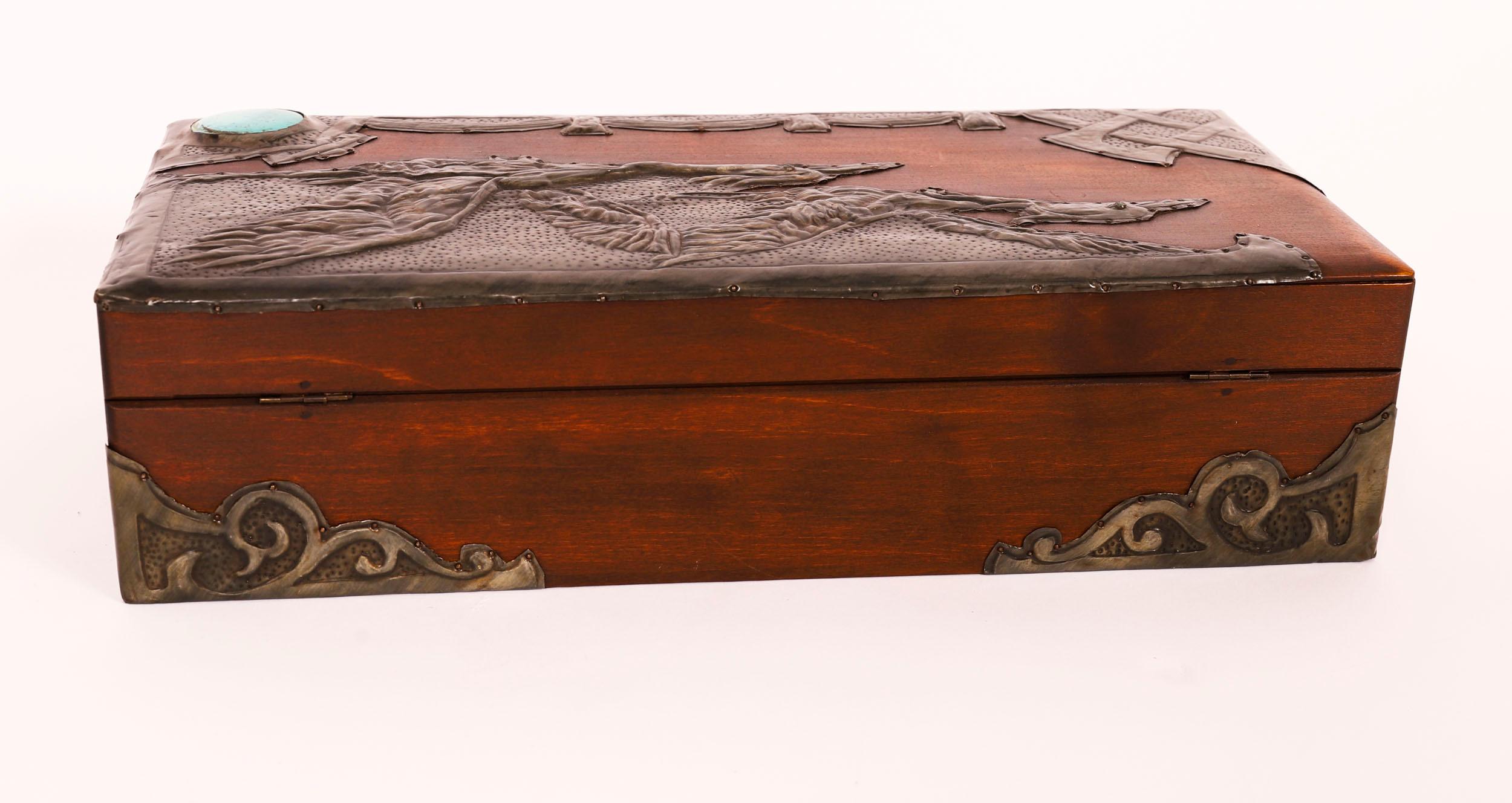 Boîte / Coffret en étain en bois de cèdre ancien 19ème siècle en vente 4