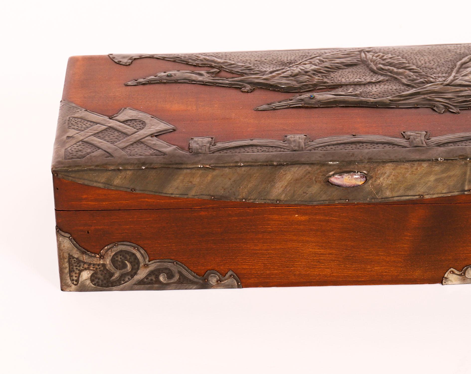 Boîte / Coffret en étain en bois de cèdre ancien 19ème siècle en vente 6