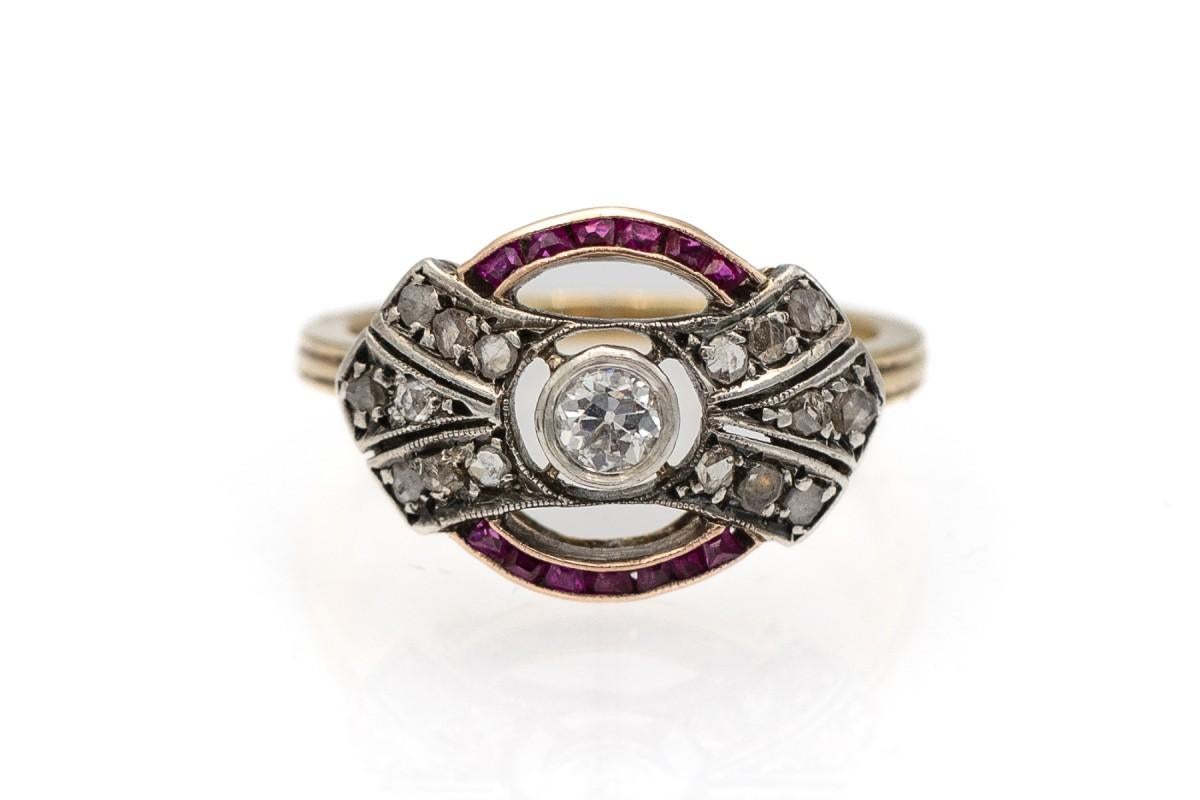 Women's or Men's Antique Art Deco 0.20 ct diamond and ruby ring, 1920s. For Sale