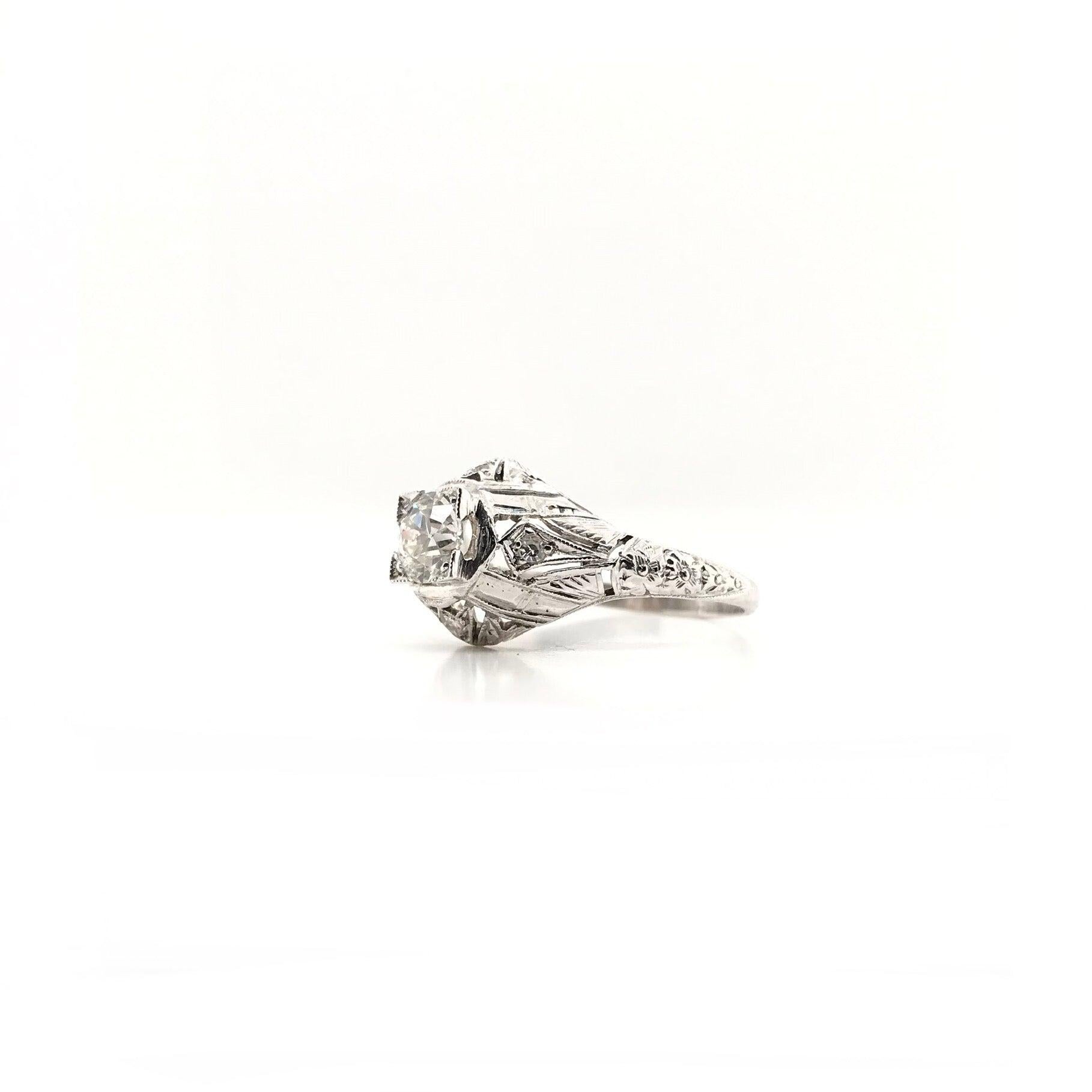 Antique Art Deco 0.65 Carat Diamond Solitaire Style Filigree Ring In Good Condition For Sale In Montgomery, AL