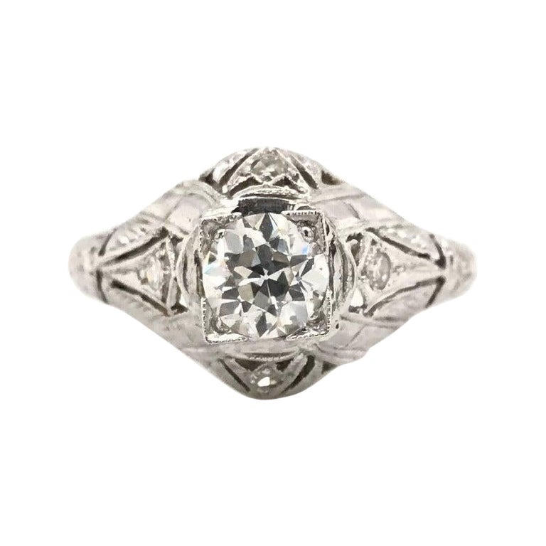 Antico anello in filigrana con solitario di diamanti da 0,65 carati in stile Art Deco