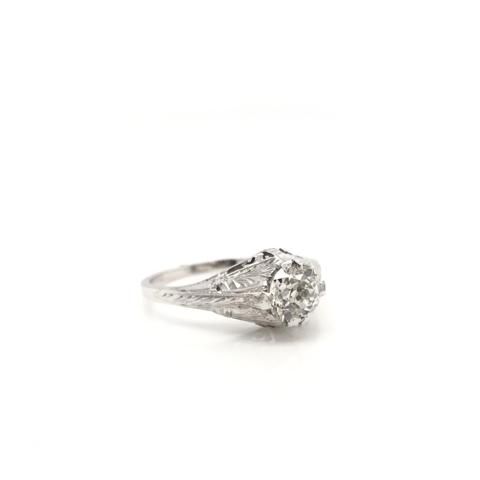 Antique Art Deco 0.71 Carat Diamond Solitaire Ring In Excellent Condition For Sale In Montgomery, AL