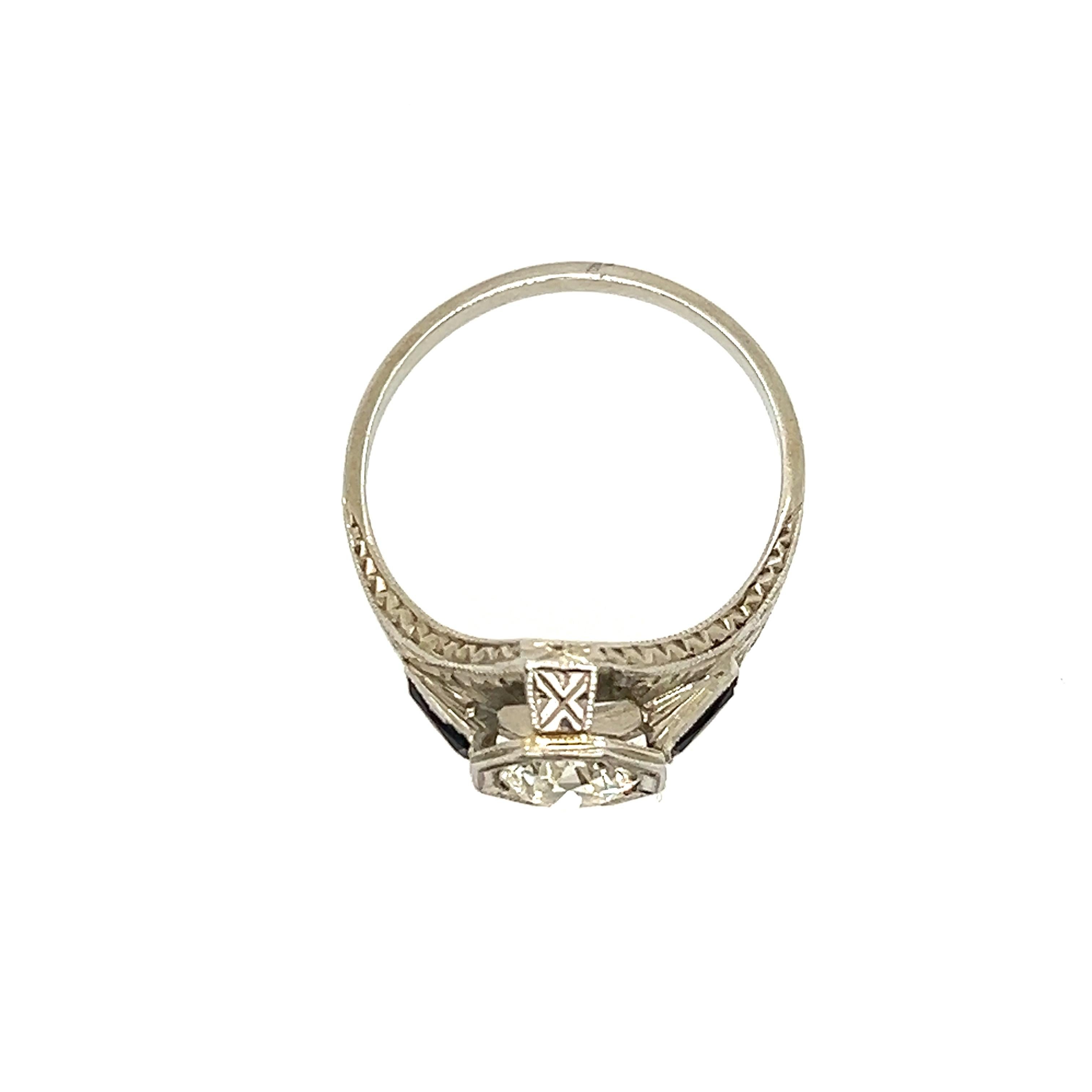 Antique Art Deco 0.80 Carat Diamond and Sapphire White Gold Engagement Ring For Sale 1