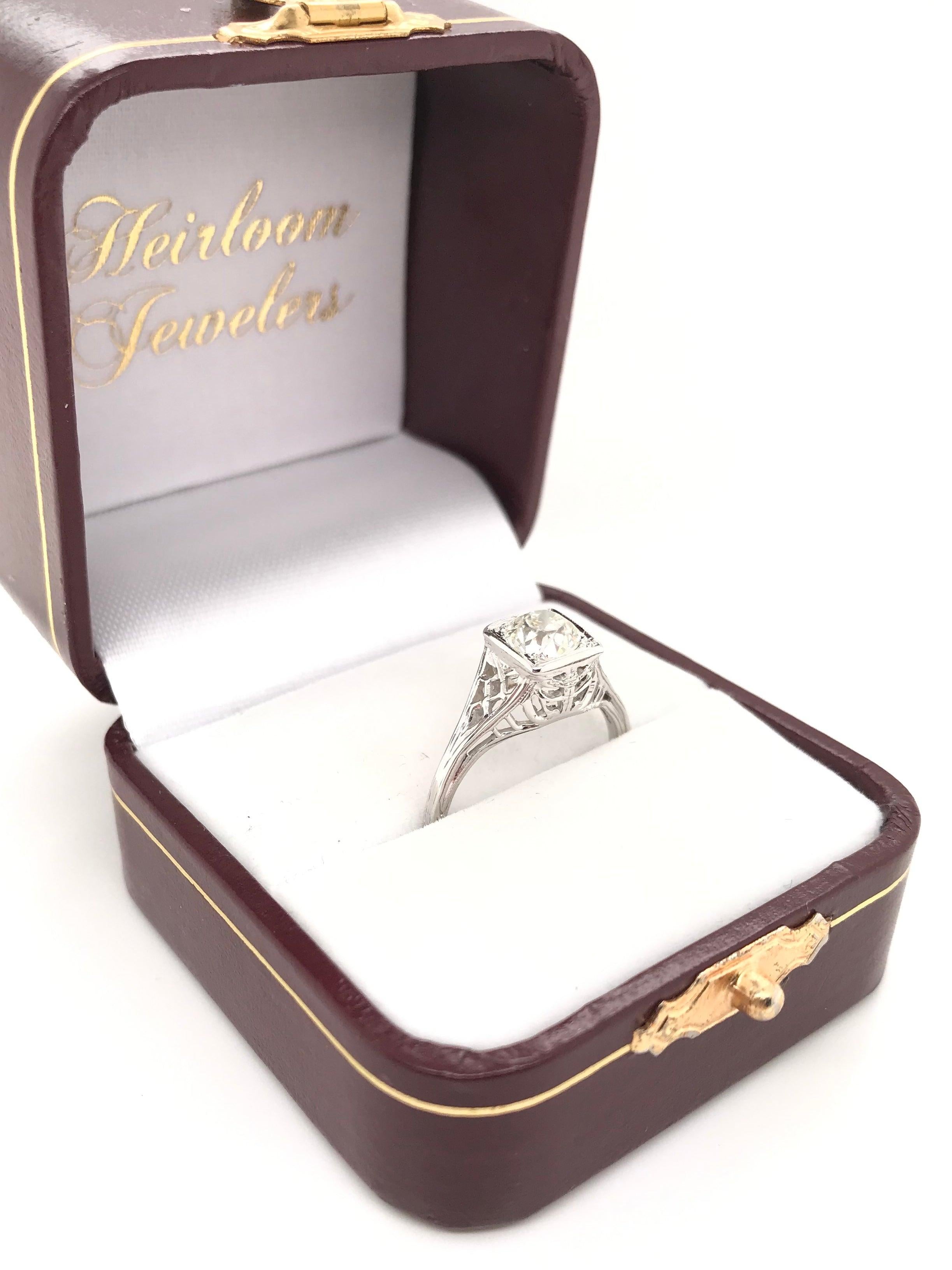 Antique Art Deco 0.85 Carat Diamond Filigree Ring For Sale 9