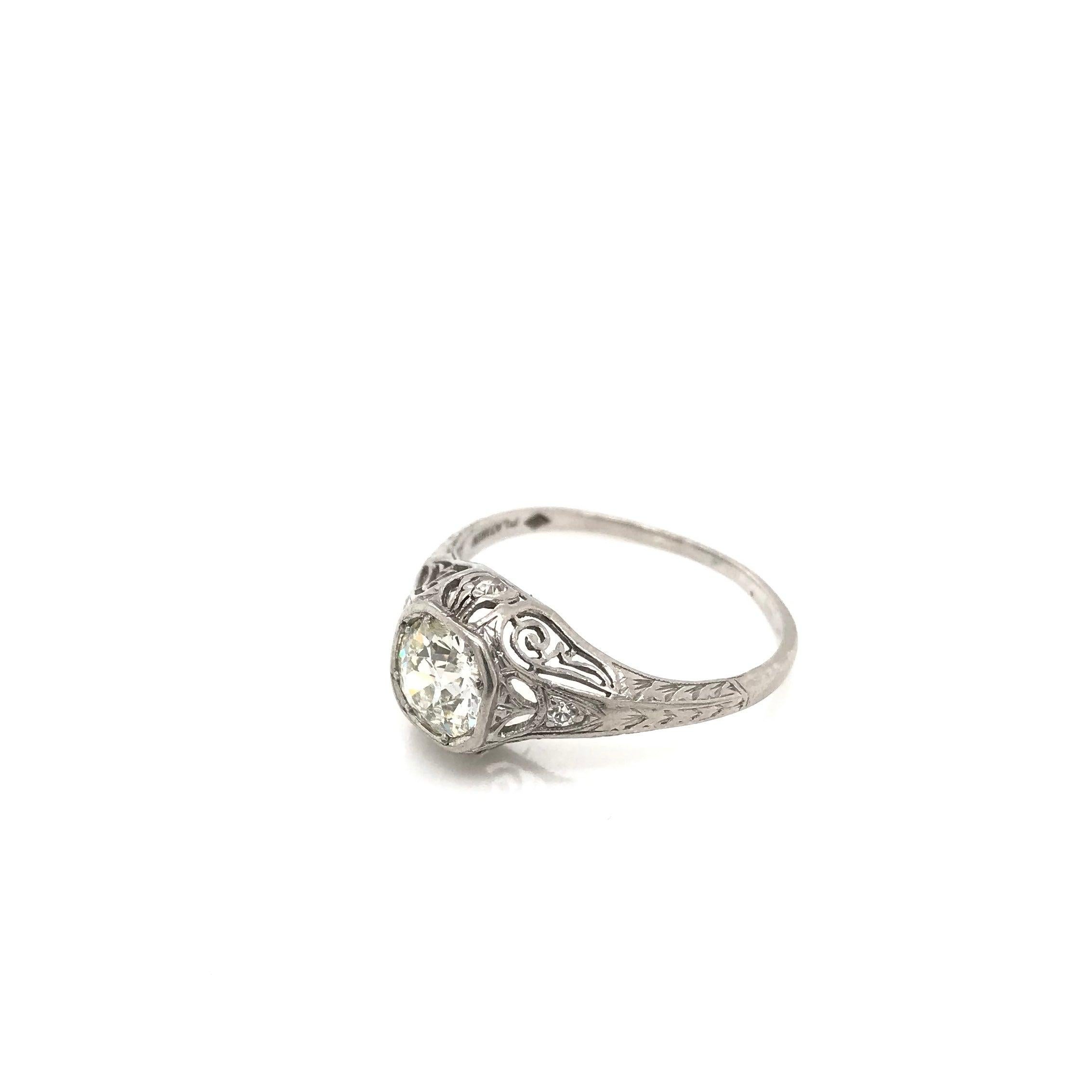 Women's Antique Art Deco 0.85 Carat Diamond Platinum Engagement Ring For Sale