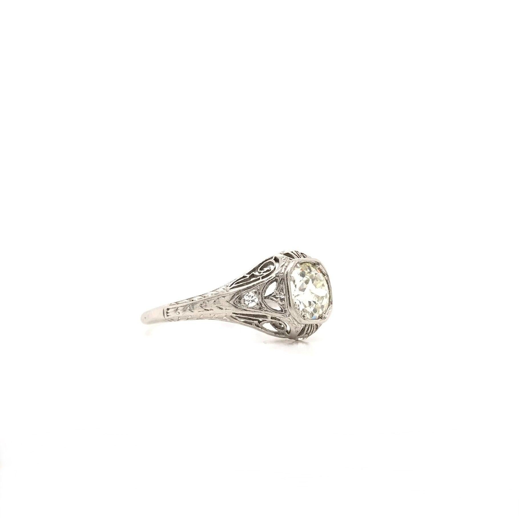 Antique Art Deco 0.85 Carat Diamond Platinum Ring For Sale 1