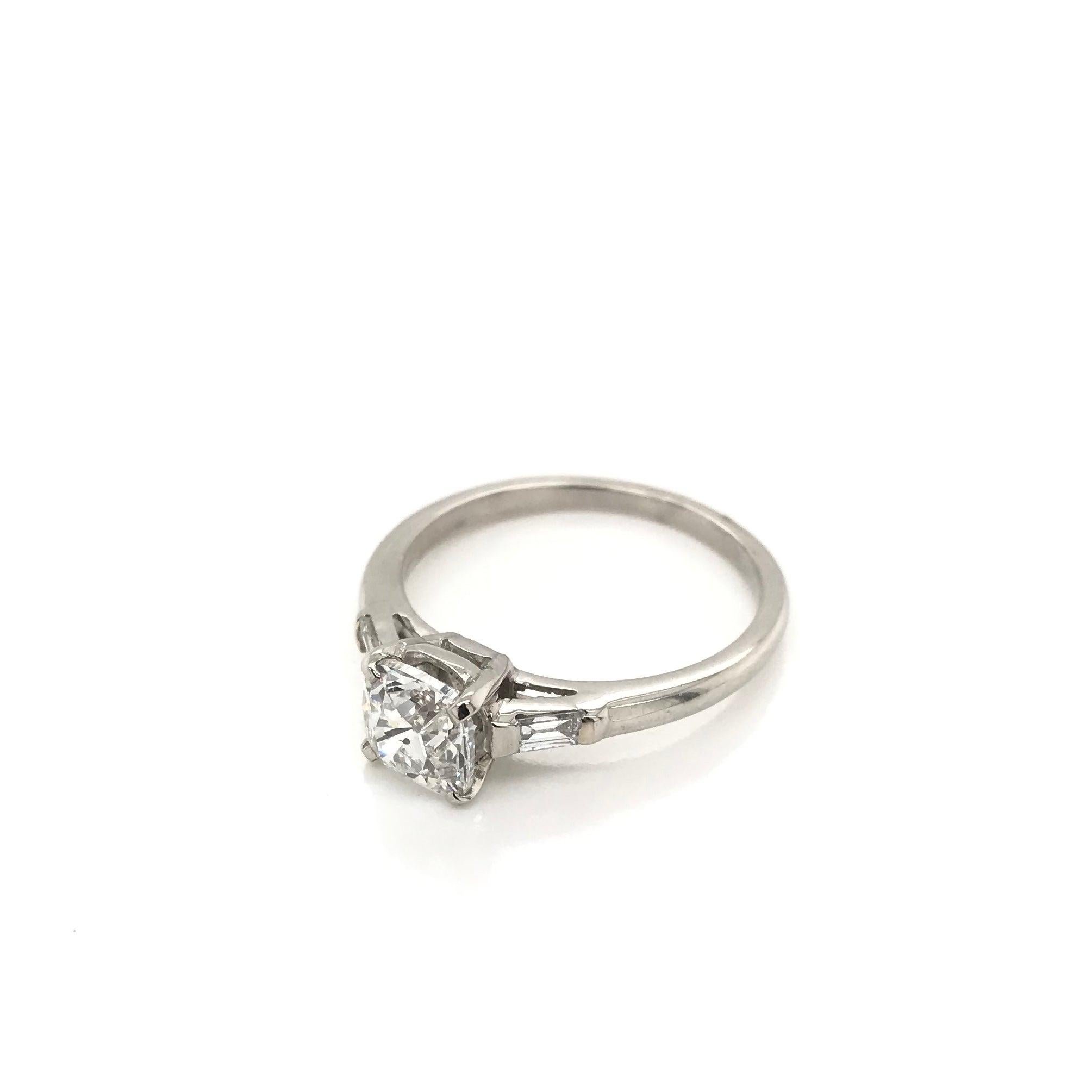 Women's Antique Art Deco 0.91 Carat Old Mine Cut Diamond Platinum Solitaire Ring