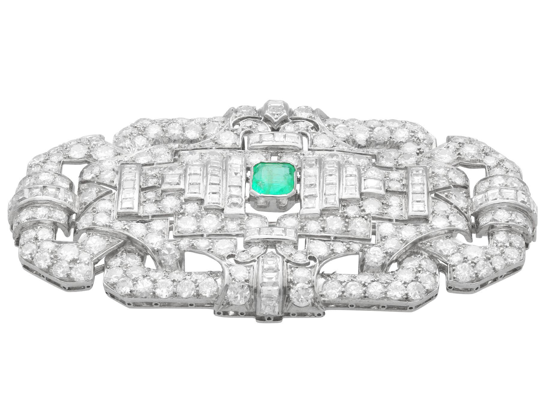 Women's or Men's Antique Art Deco 1.02 Carat Emerald and 11.88 Carat Diamond Platinum Brooch For Sale