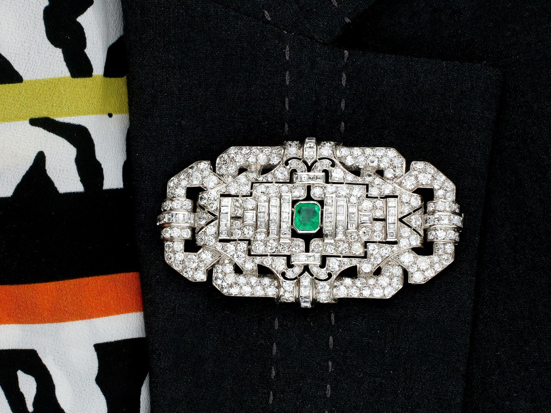 Antique Art Deco 1.02 Carat Emerald and 11.88 Carat Diamond Platinum Brooch For Sale 4