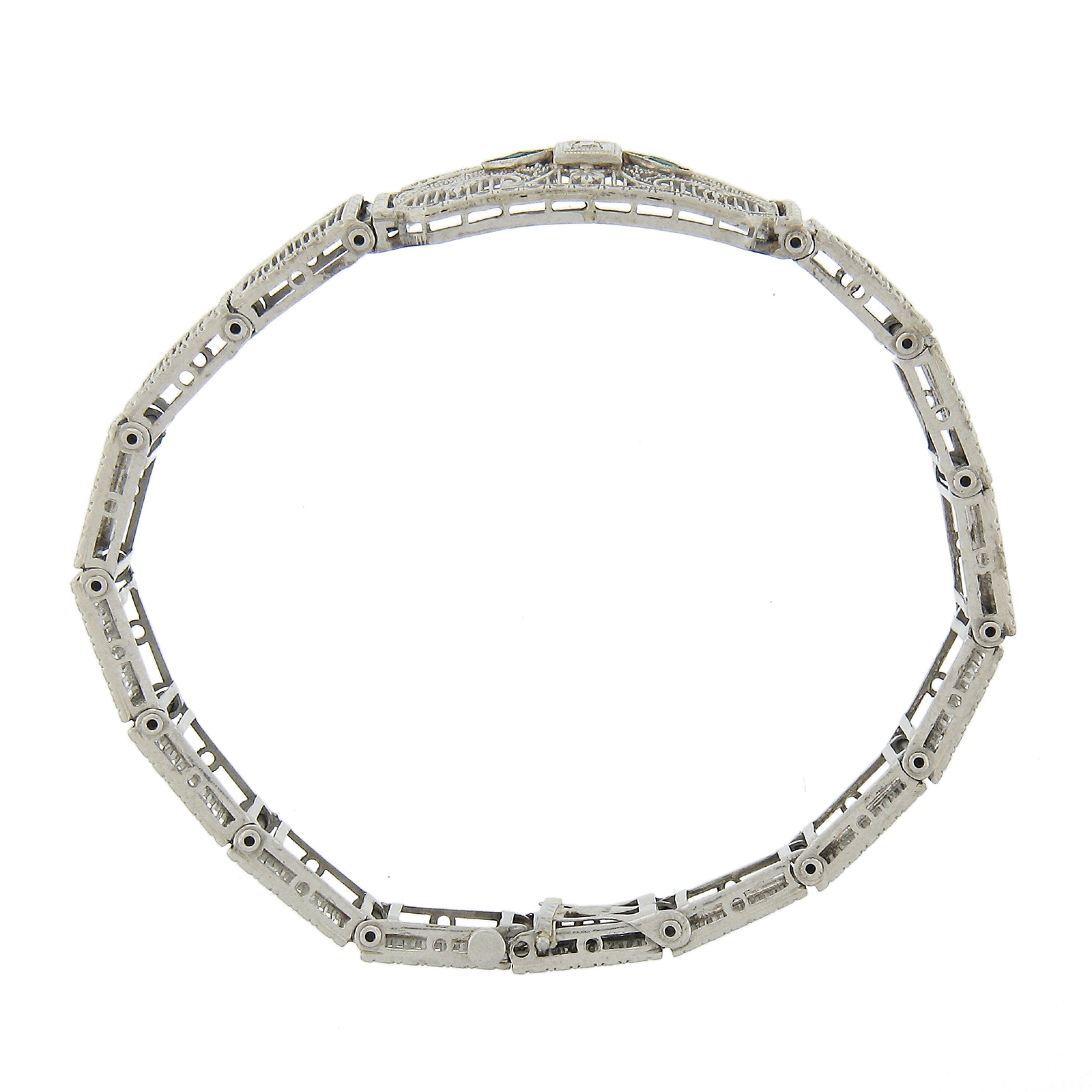 Antikes filigranes Art-Déco-Gliederarmband aus 10 Karat Gold mit 6,5 Karat Diamanten und Smaragden im Angebot 1