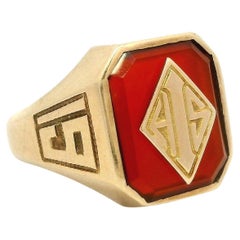 Anello antico Art Deco in oro giallo rosato 10k con iniziali in corniola del 1925