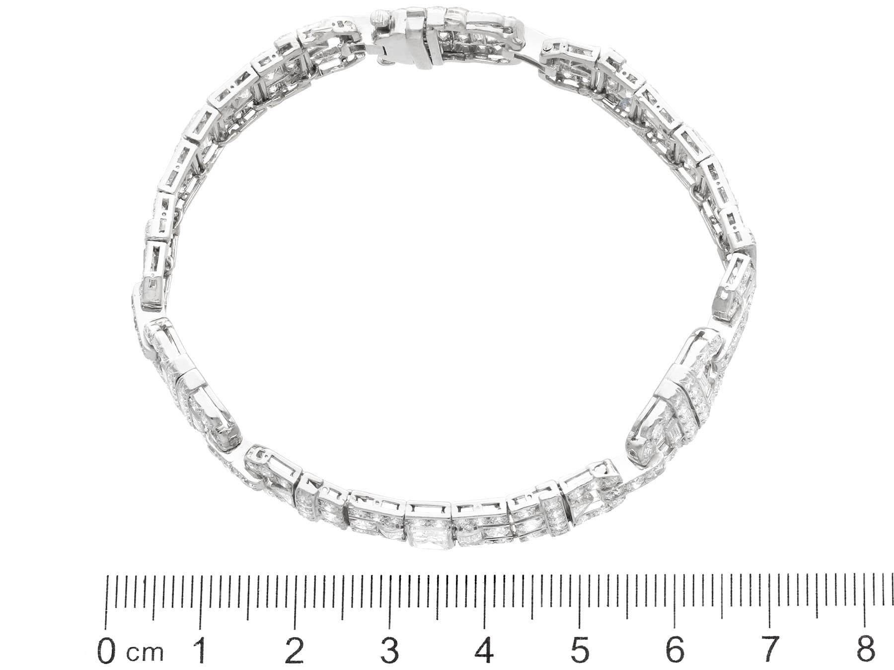 Antique Art Deco 11.75Ct Diamond and Platinum Bracelet Circa 1920 4