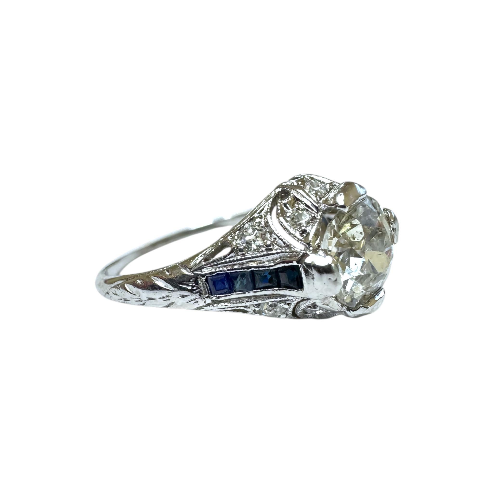 Bague de fiançailles Art déco ancienne en platine avec diamant de 1,25 carat et saphir en vente 2