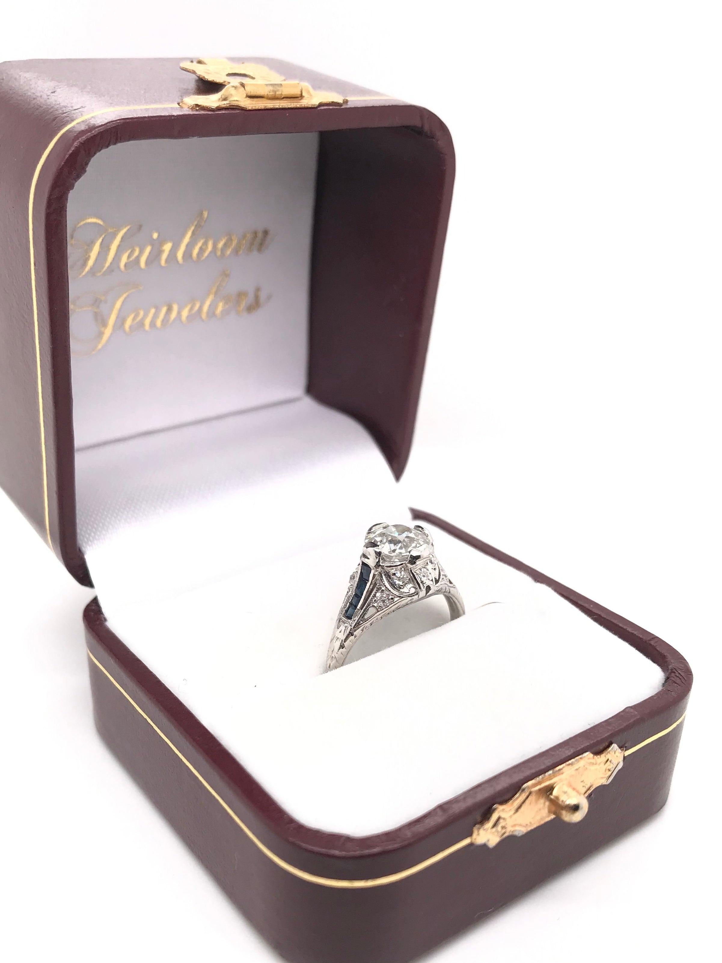 Antique Art Deco 1.25 Carat Diamond & Sapphire Filigree Solitaire Platinum Ring For Sale 3