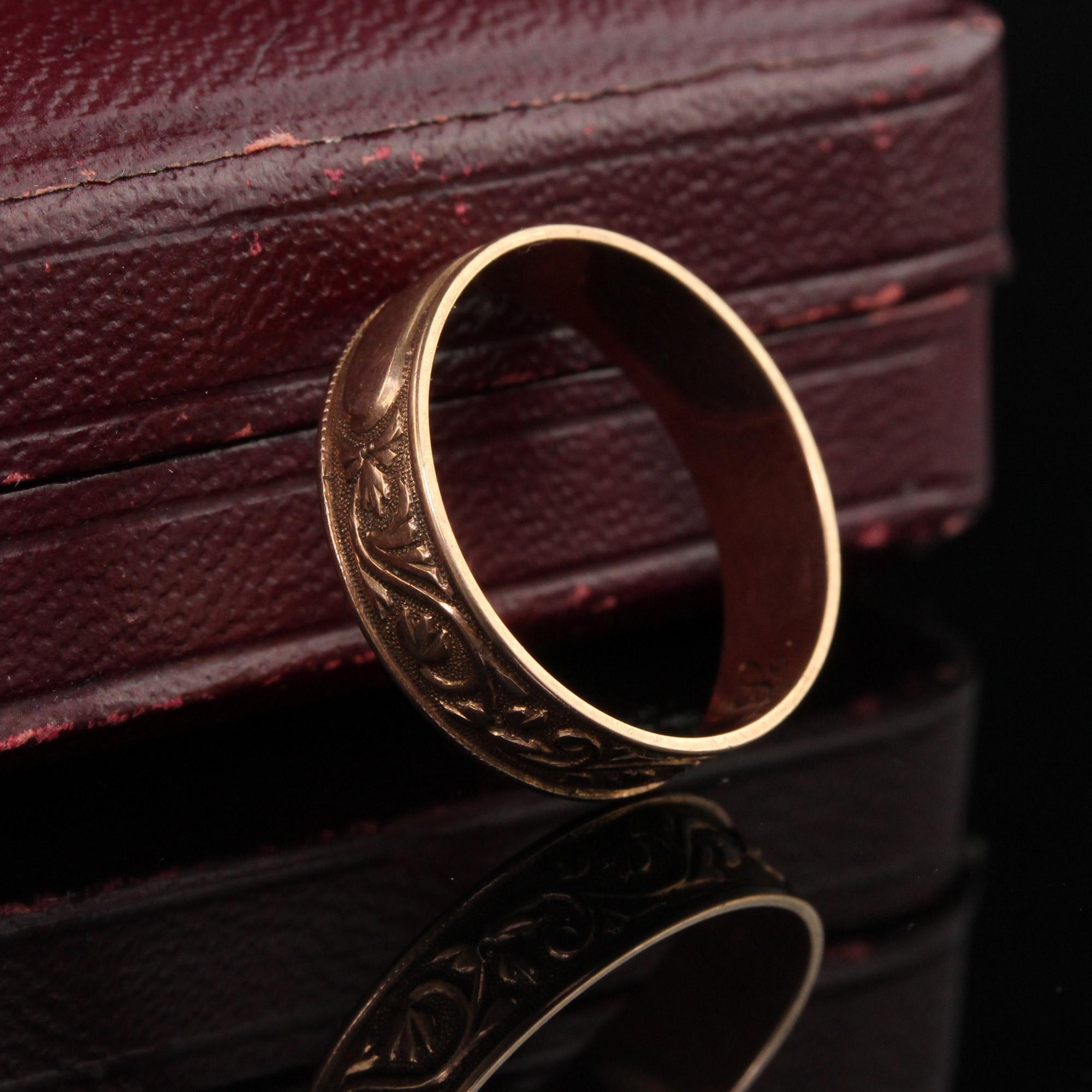Antique Art Deco 12K Rose Gold Floral Engraved Wedding Band - Size 6 1/4 In Good Condition In Great Neck, NY