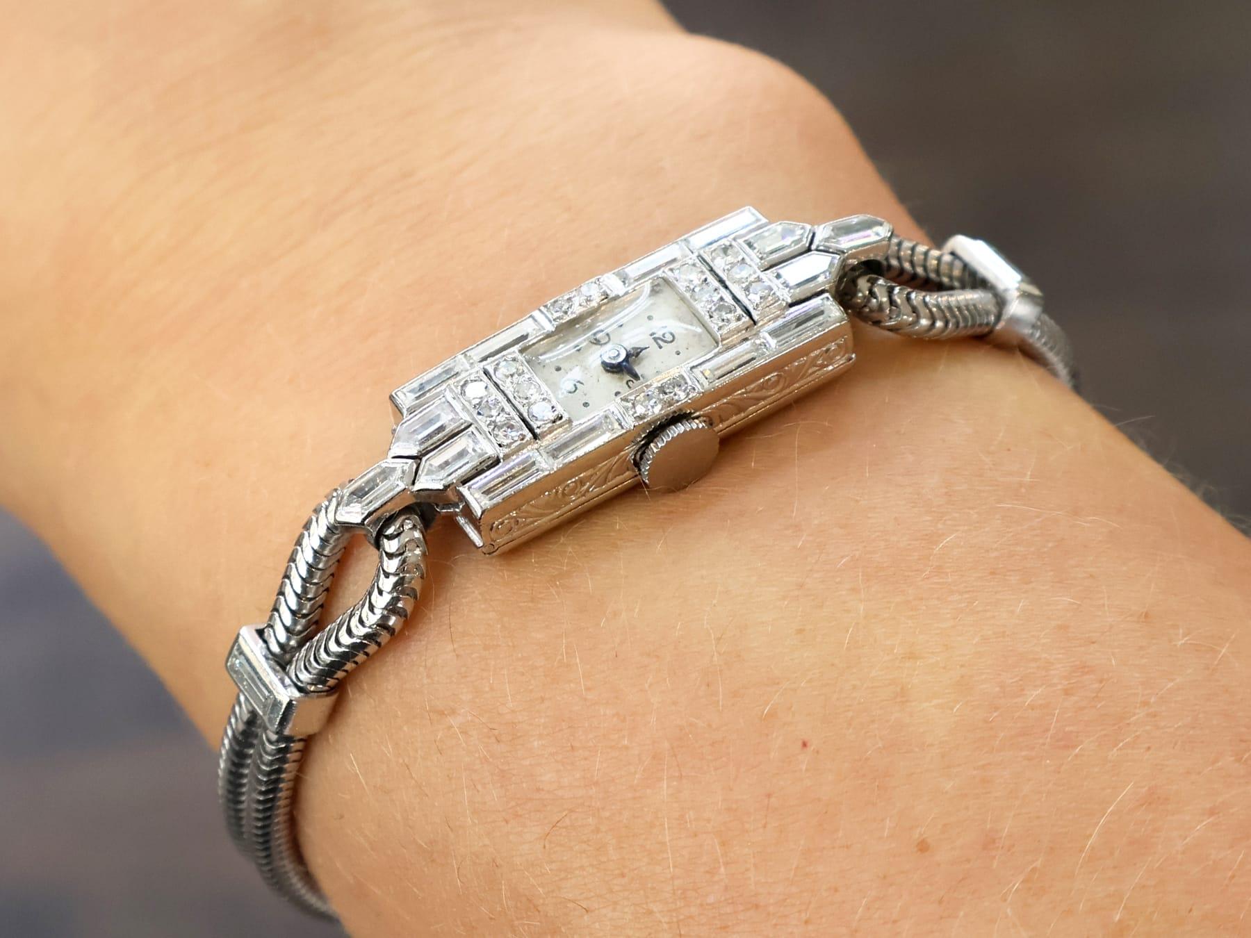 Antike Art Deco 1,30 Karat Diamant Platin Damen Cocktail Uhr CIRCA 1925 im Zustand „Hervorragend“ im Angebot in Jesmond, Newcastle Upon Tyne