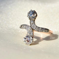 Antique Art Déco 1.30 Carat Old European Cut Diamond Toi Et Moi Ring