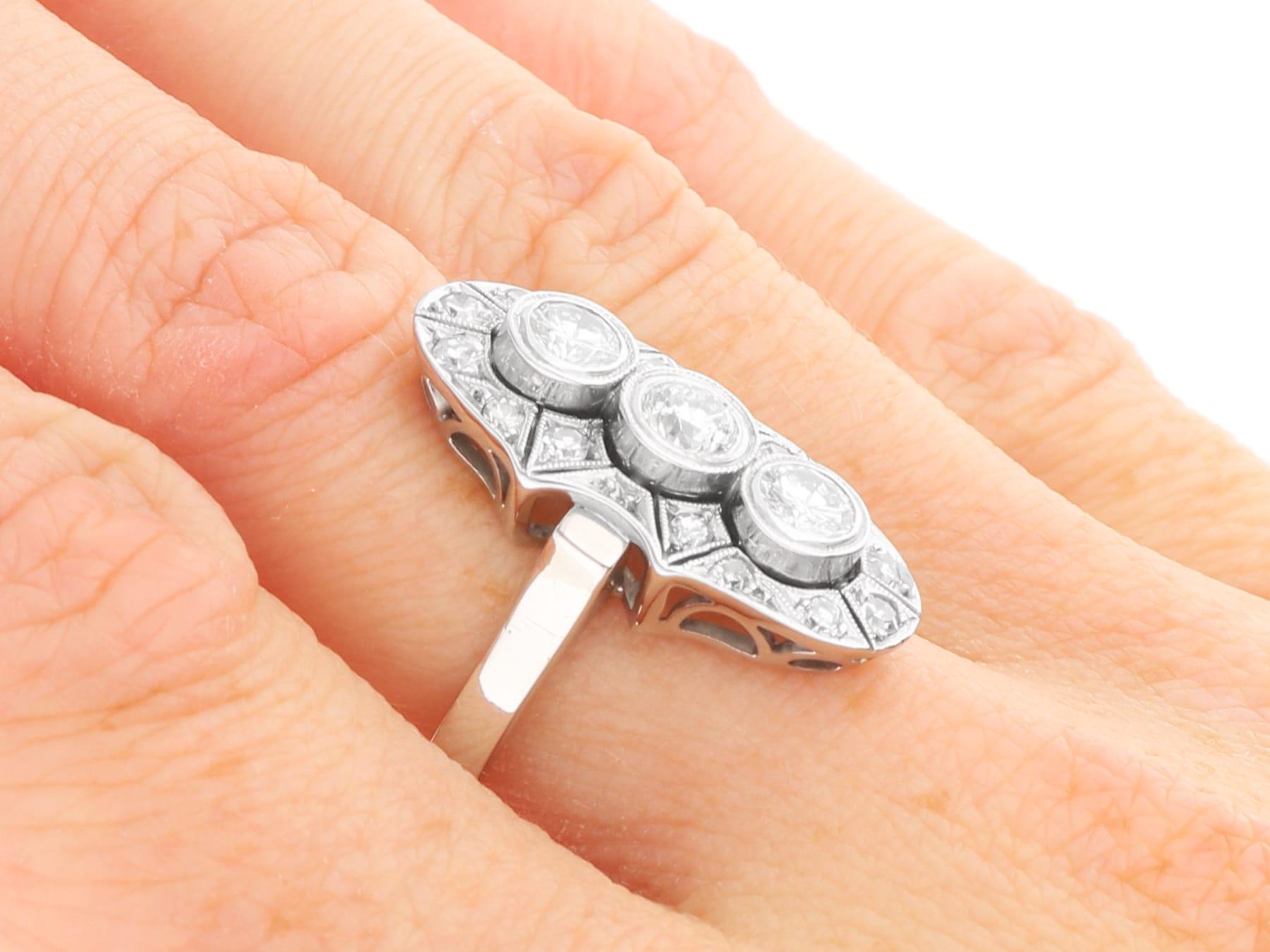 Antique Art Deco 1.32 Carat Diamond and 14 Karat White Gold Ring Circa 1930 For Sale 4