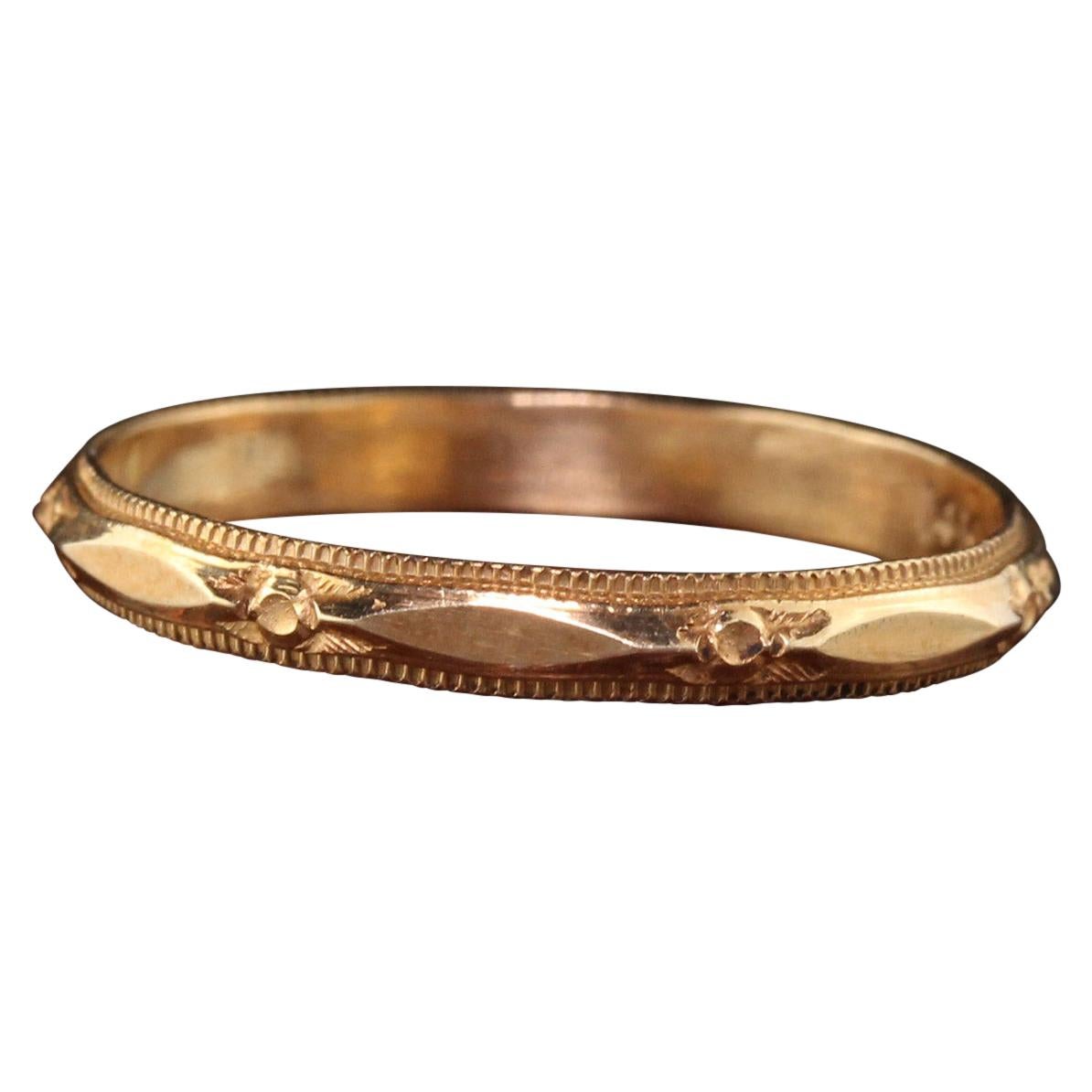 Antique Art Deco 14 Karat White Gold Engraved Wedding Band, circa 1934