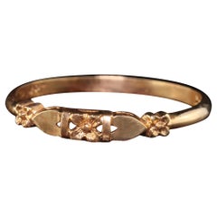 Antique Art Deco 14 Karat Yellow Gold Heart Engraved Wedding Band