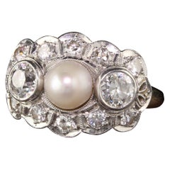 Bague Art déco ancienne en or jaune 14 carats, platine, perle à trois pierres et diamants