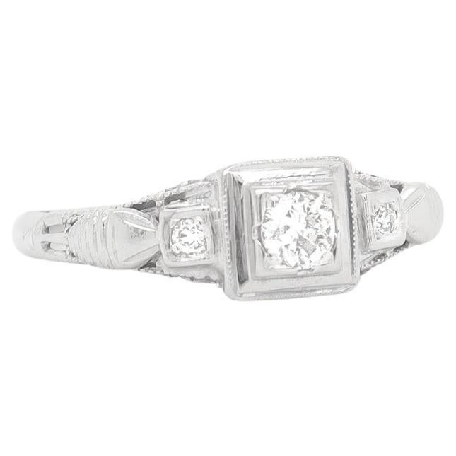 Antique Art Deco 14K Filigree White Gold & Diamond Solitaire Engagement Ring