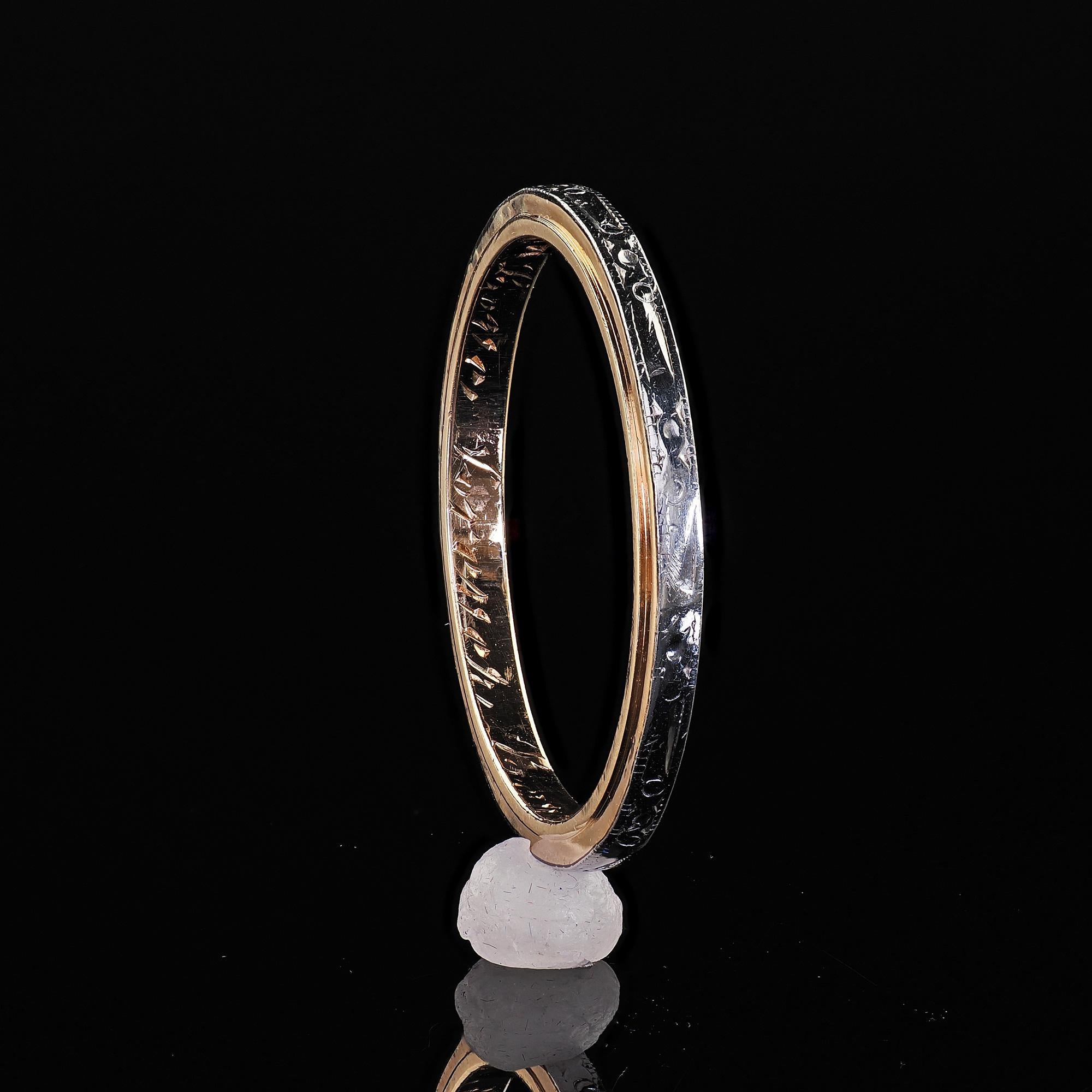 Antique Art Deco 14K Gold and Platinum Engraved Wedding Band Ring - Size 6 3/4 For Sale 4