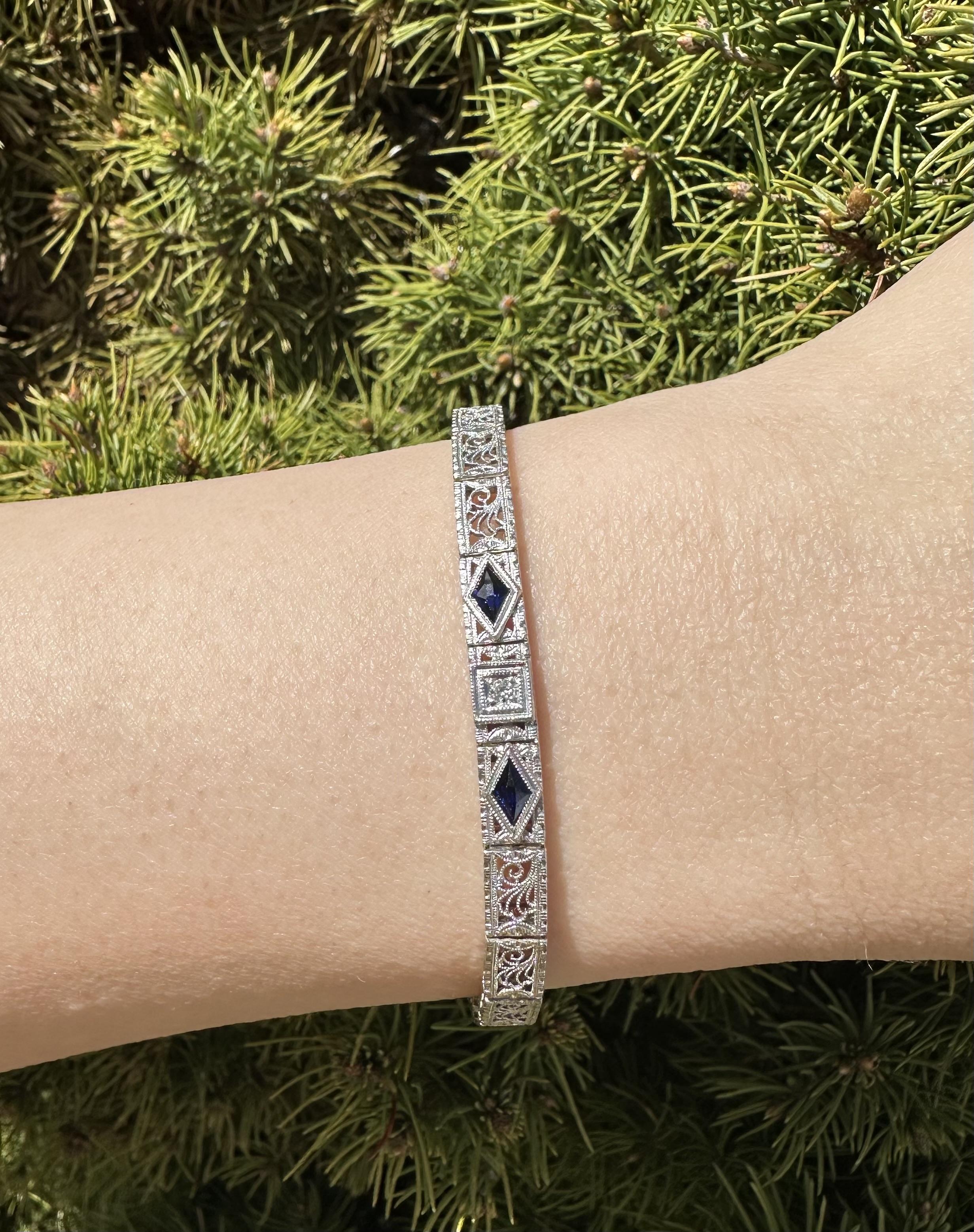 Antique Art Deco 14k Gold & Platinum Sapphire Diamond Floral Filigree Bracelet For Sale 1