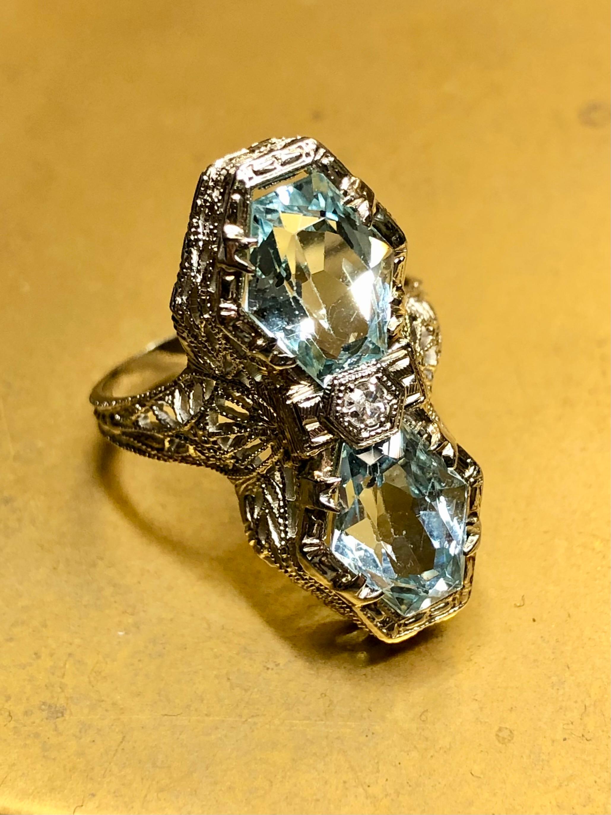 Kite Cut Antique Art Deco 14K Kite Aquamarine Diamond North South Filigree Cocktail Ring For Sale