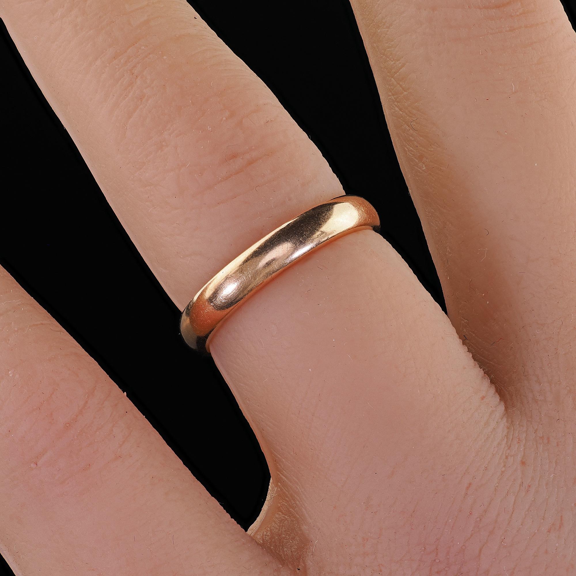 Antique Art Deco 14K Rose Gold Classic Wedding Band Ring - Size 5 For Sale 3