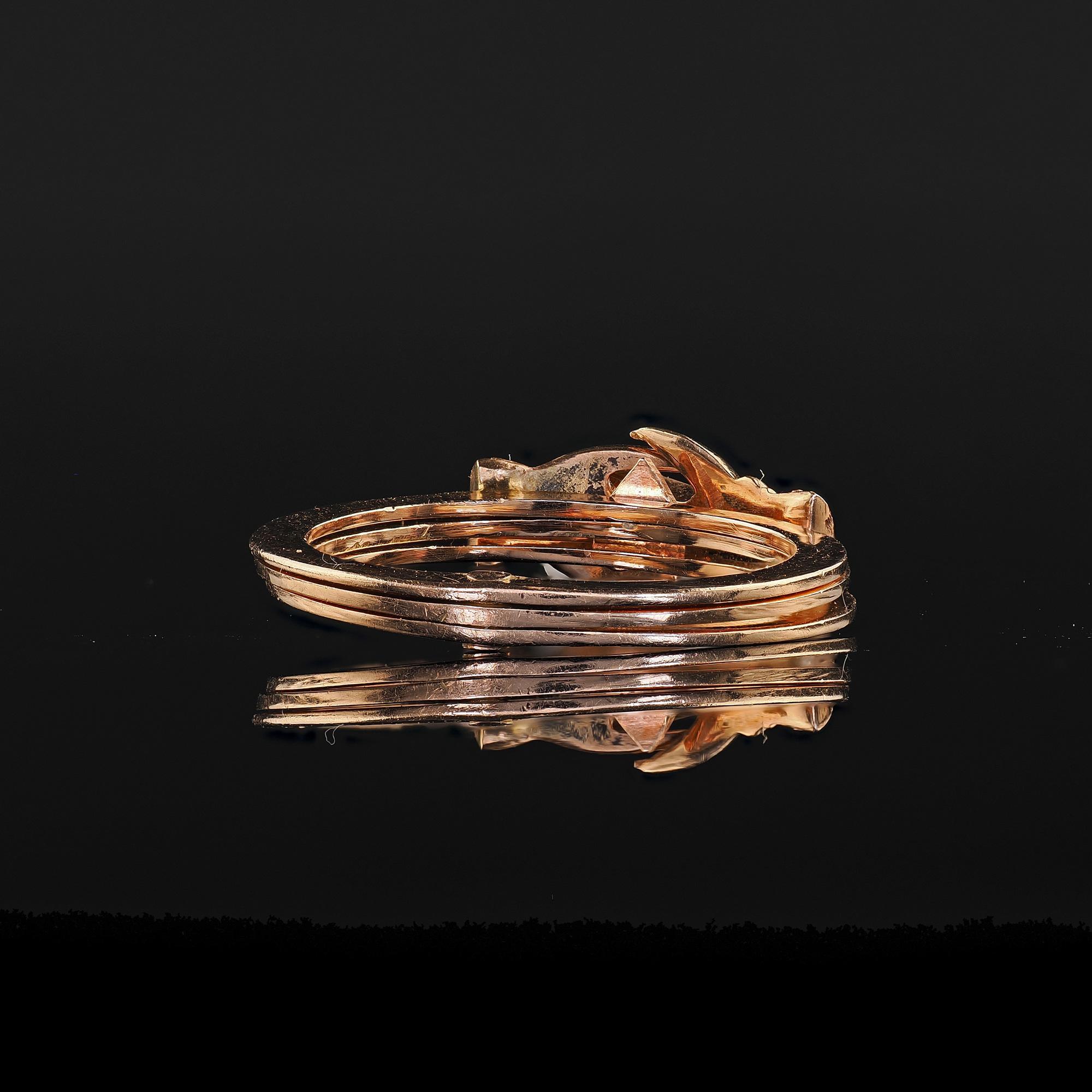Anillo Antiguo Art Decó de Oro Rosa de 14K con Turquesa y Perla Fede Corazón en Mano en venta 4