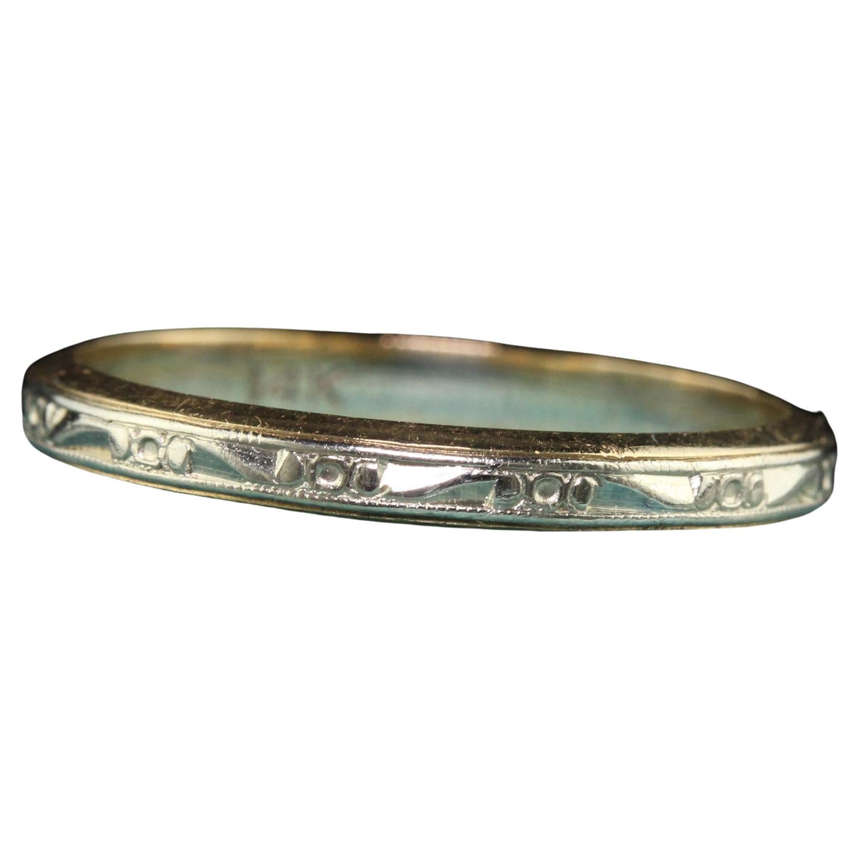 Antique Art Deco 14K Two Tone Engraved Wedding Band - Size 6 1/2 For Sale