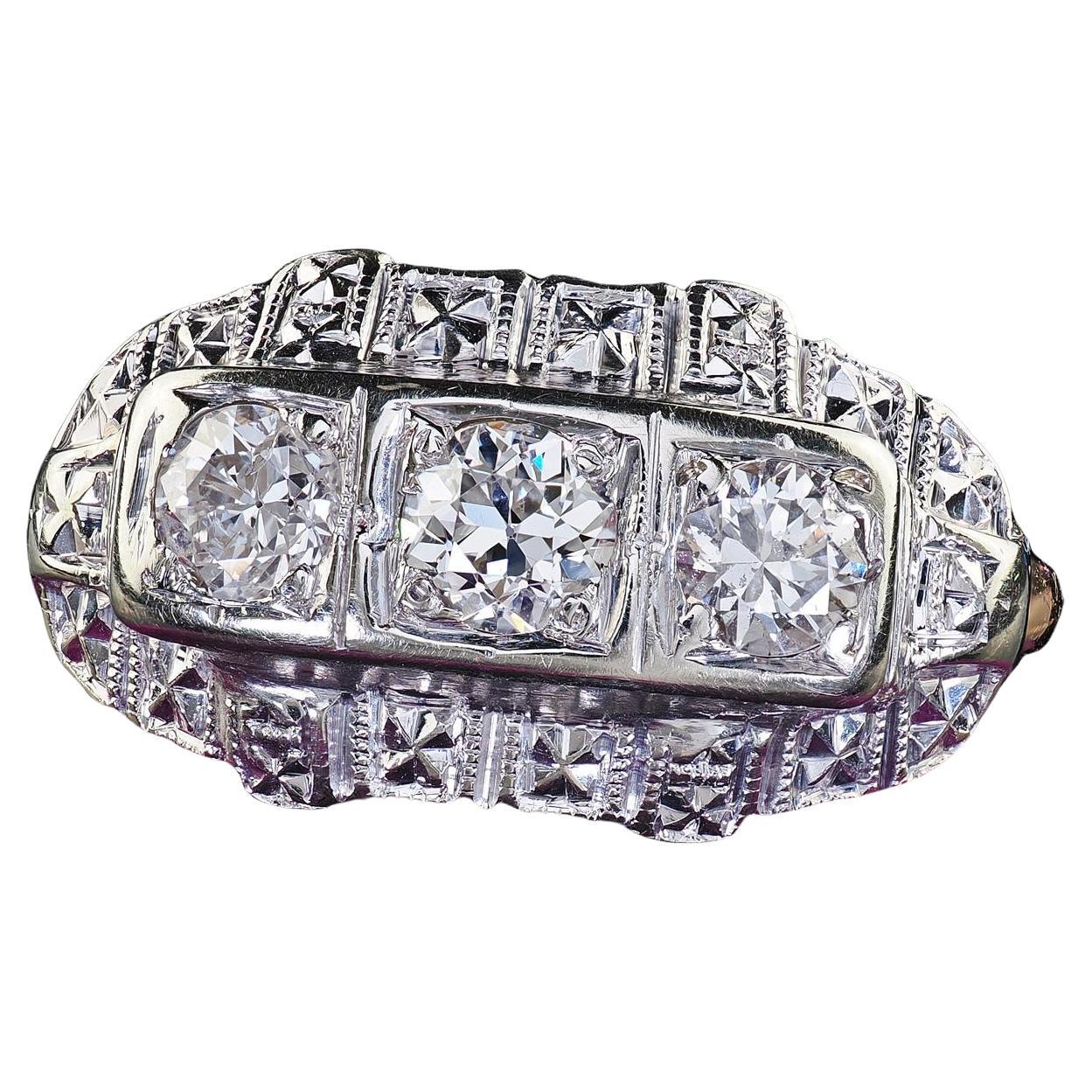 Antique Art Deco 14K Two Tone Old European Cut Three Stone Diamond Ring (bague à trois pierres)