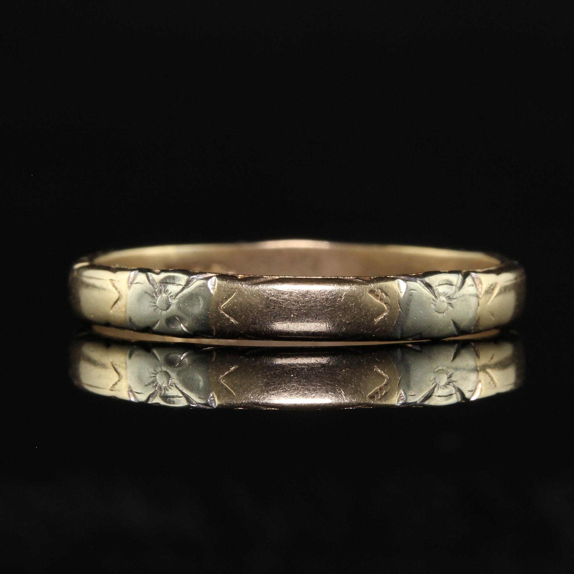 Antique Art Deco 14K Two Tone Yellow Gold Engraved Wedding Band - Size 9 For Sale 1