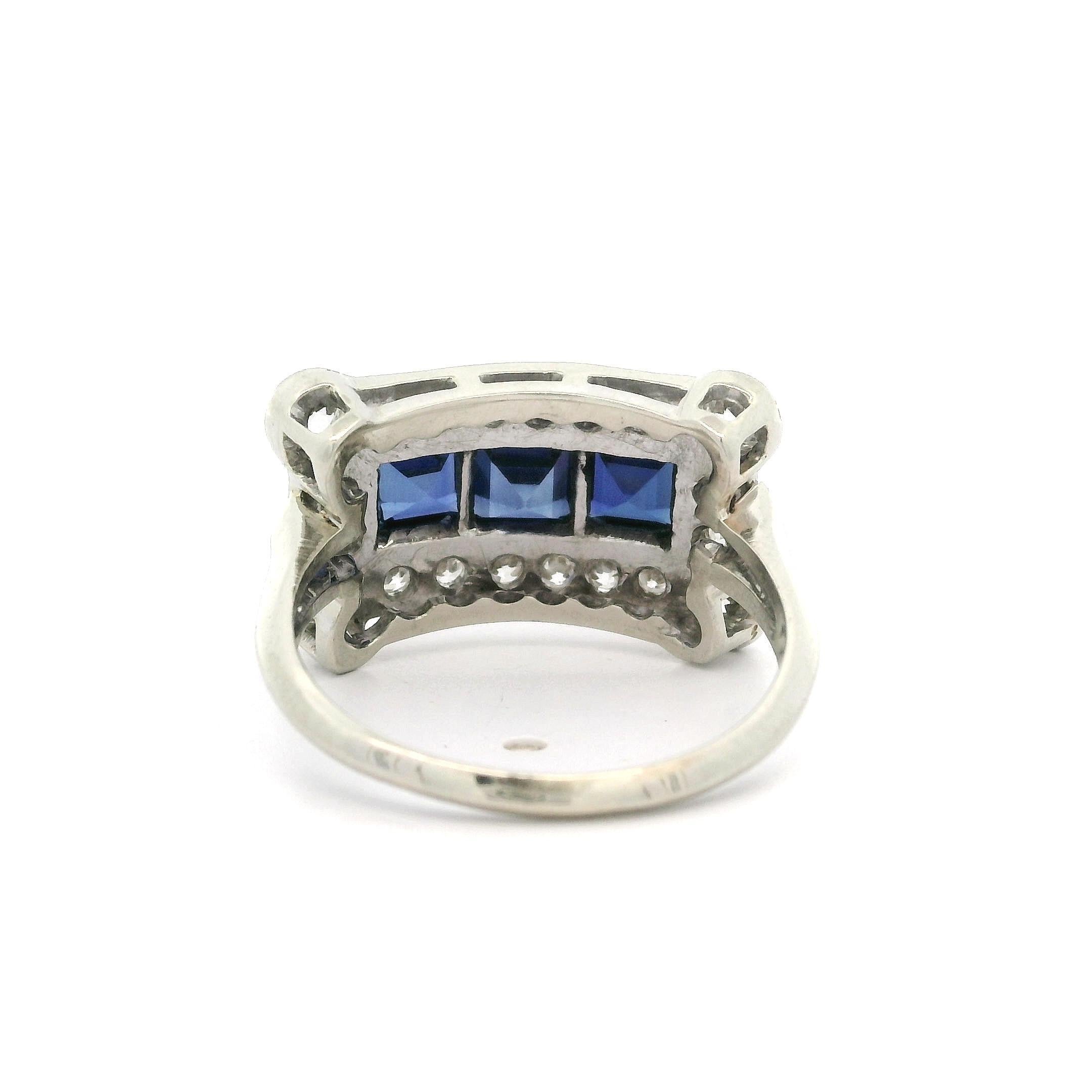 Antiker Art Deco 14k Weißgold 0,70ctw Diamant & Saphir East West Sattelring im Angebot 4