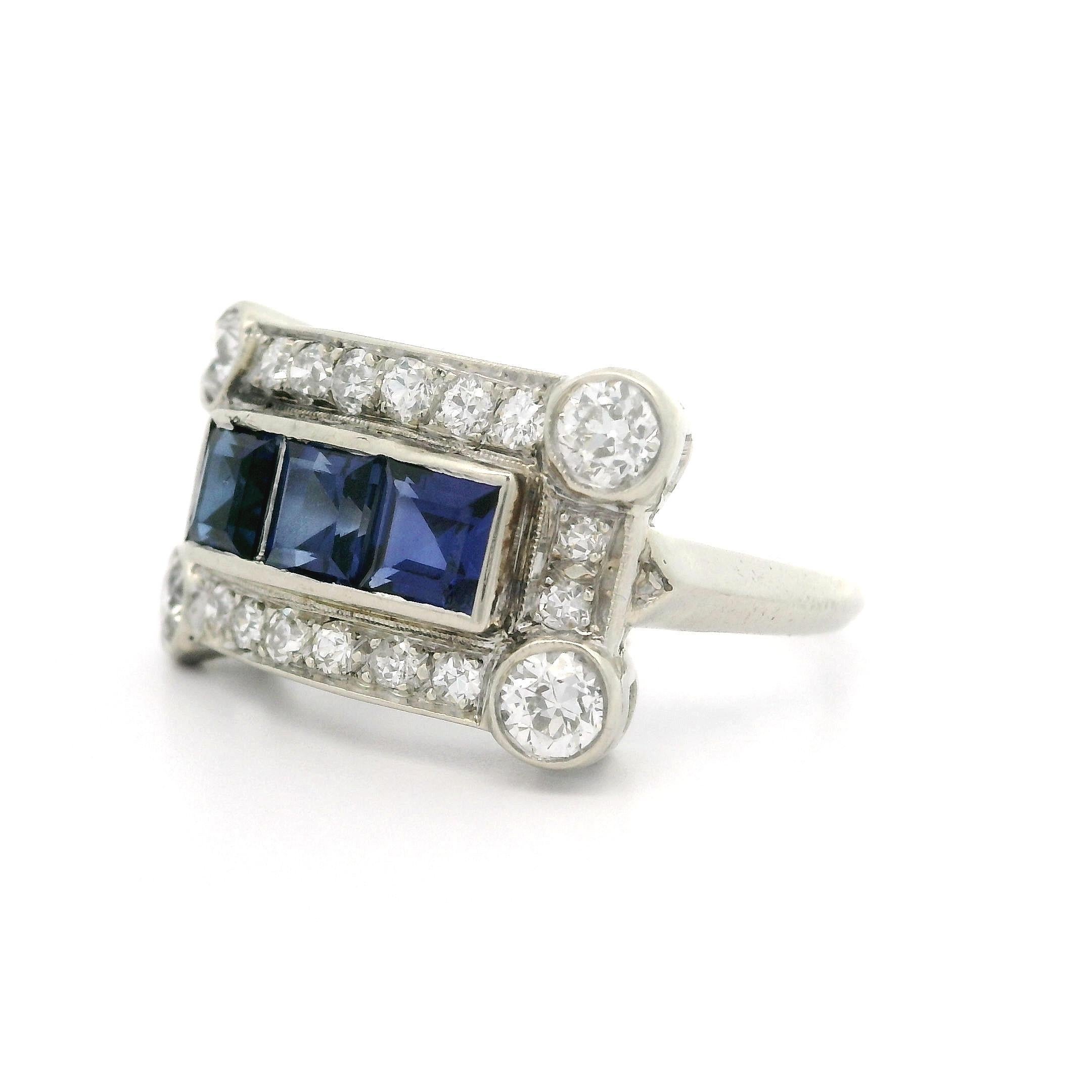 Antiker Art Deco 14k Weißgold 0,70ctw Diamant & Saphir East West Sattelring im Angebot 2