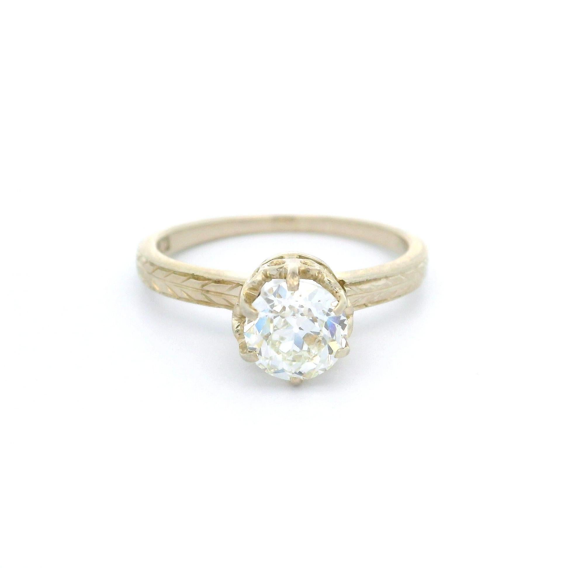 Anello solitario con diamante europeo antico Art Deco in oro bianco 14k 0,72ct in vendita 11