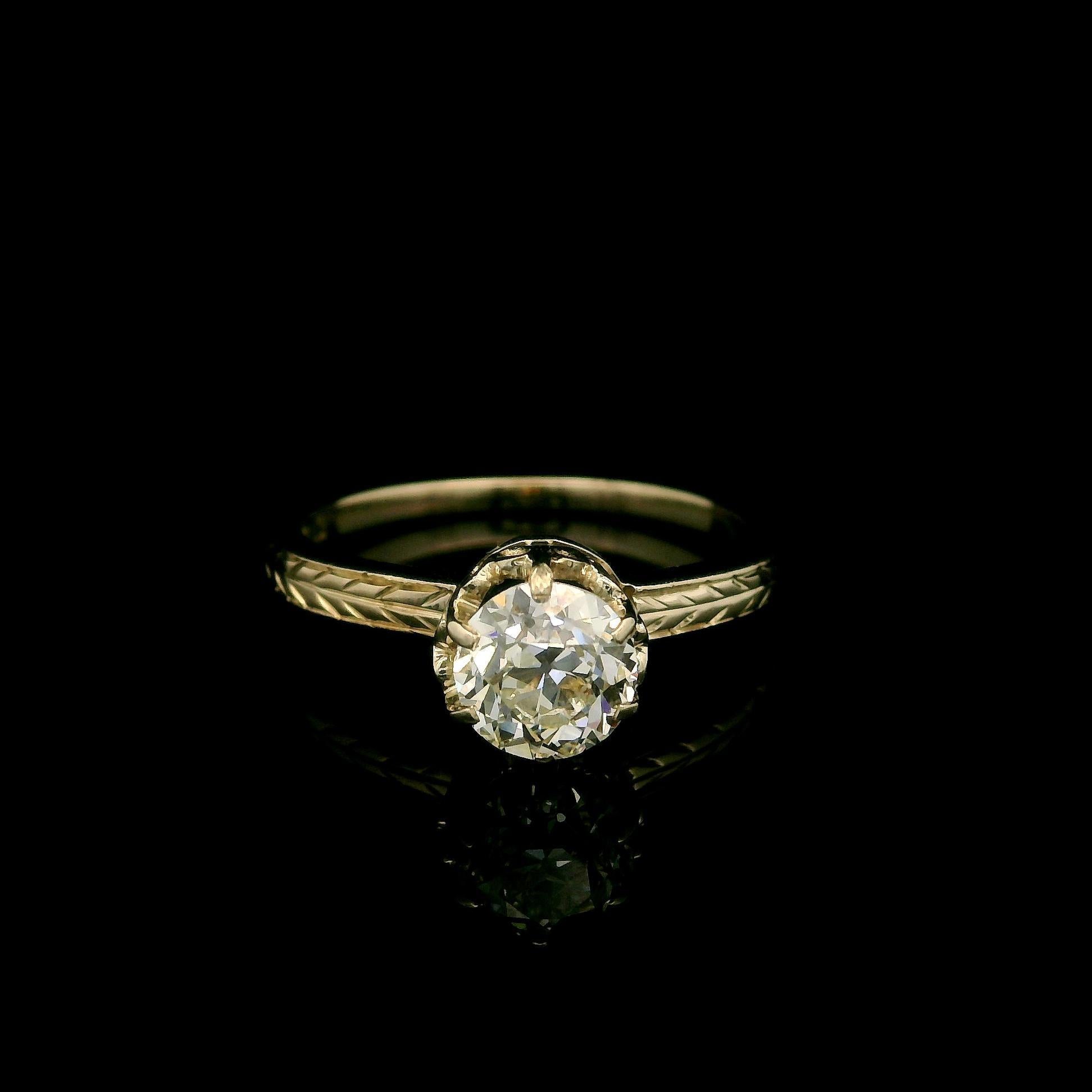 Taglio antico europeo Anello solitario con diamante europeo antico Art Deco in oro bianco 14k 0,72ct in vendita