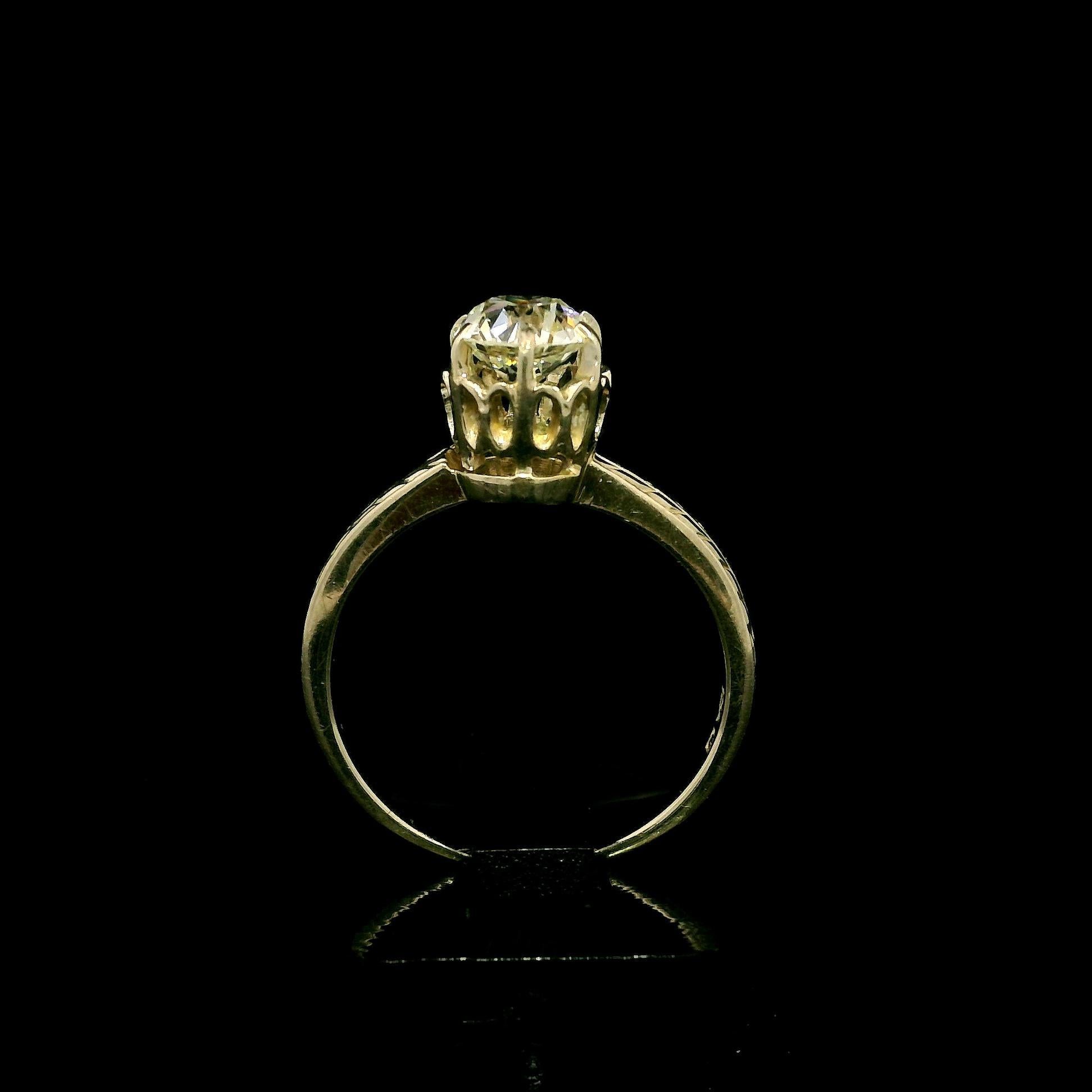 Anello solitario con diamante europeo antico Art Deco in oro bianco 14k 0,72ct in vendita 2